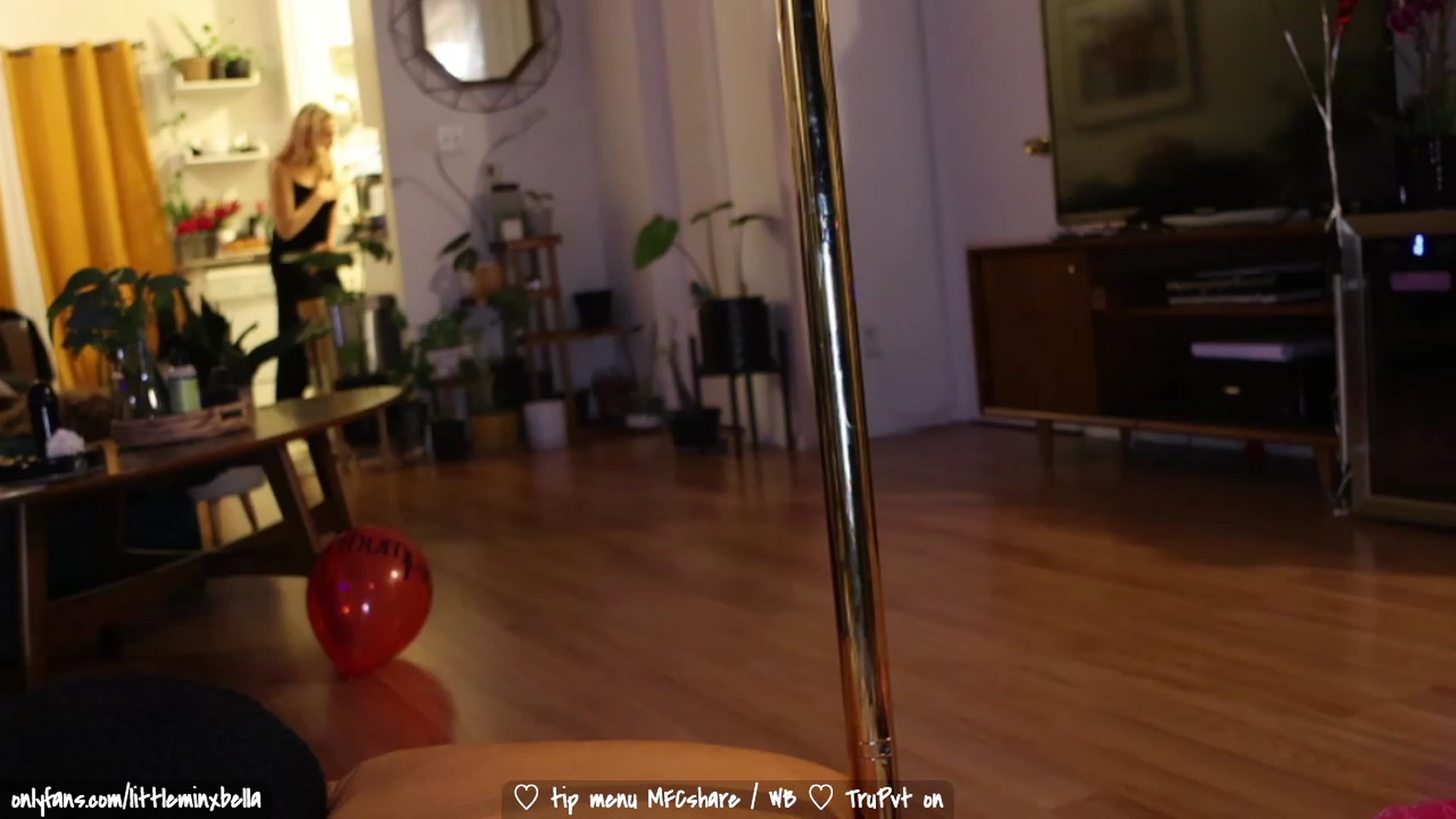 Gallery image thumbnail from Littleminx's myfreecams stream on, 05/23/2023, 04:49 image 11 of 20