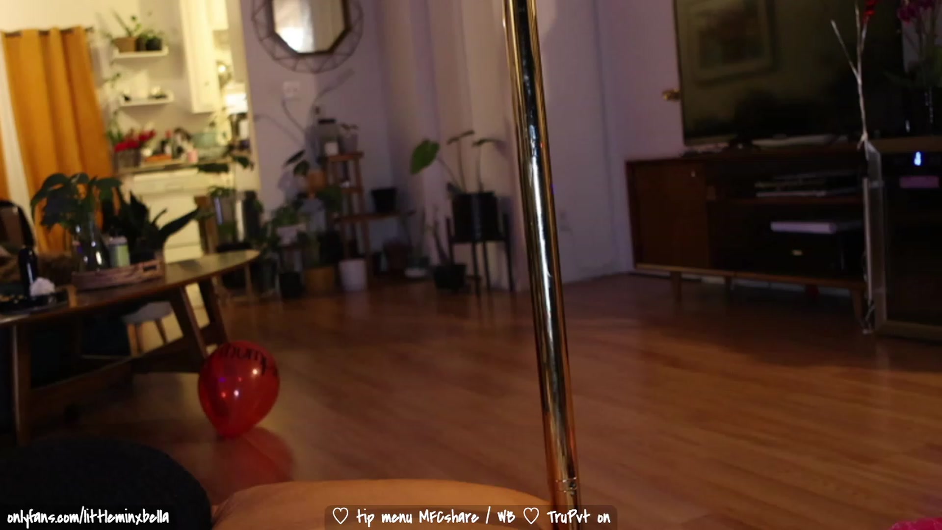 Gallery image thumbnail from Littleminx's myfreecams stream on, 05/23/2023, 04:49 image 10 of 20
