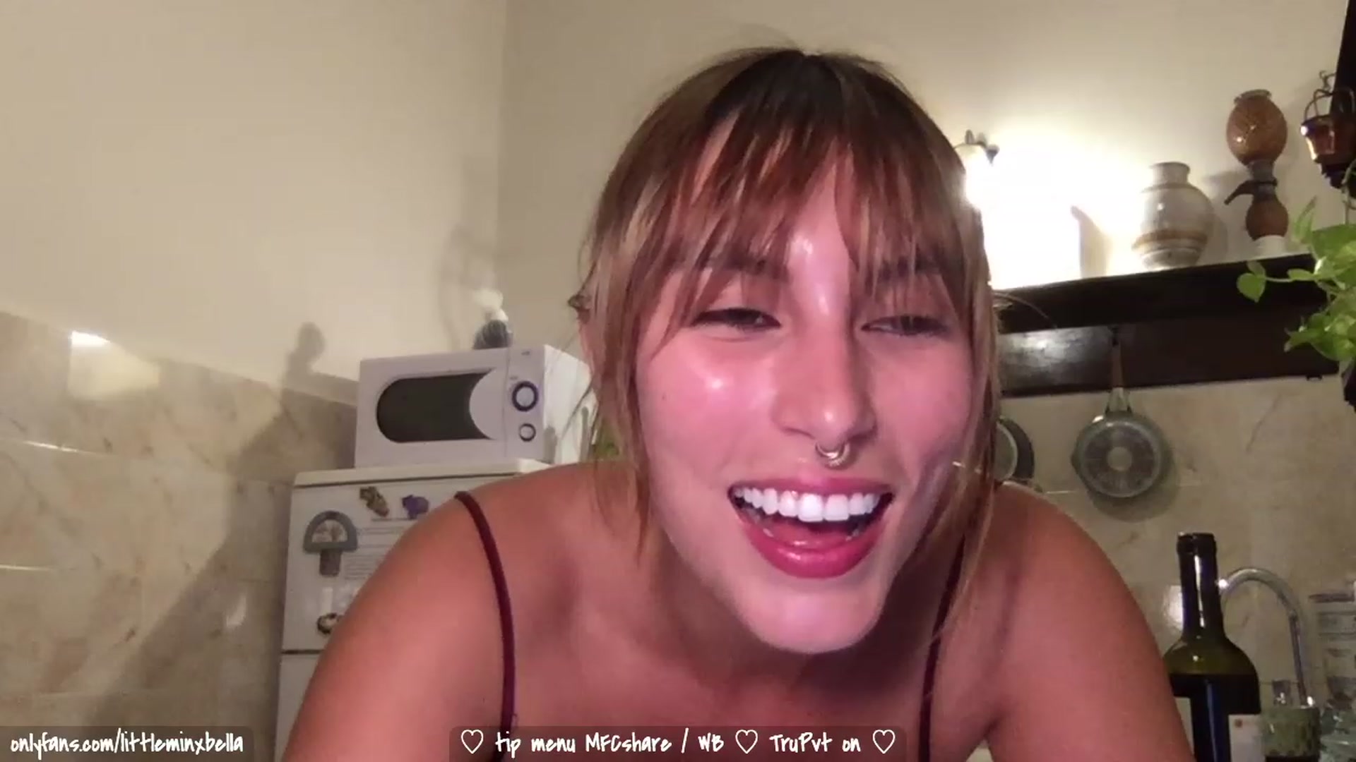 Gallery image thumbnail from Littleminx's myfreecams stream on, 09/18/2023, 20:33 image 5 of 20