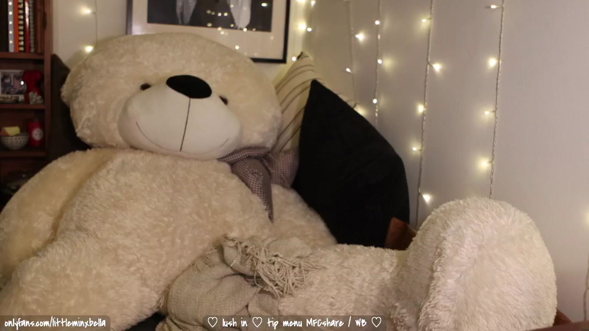 Gallery image thumbnail from Littleminx's myfreecams stream on, 02/27/2024, 04:30 image 14 of 20