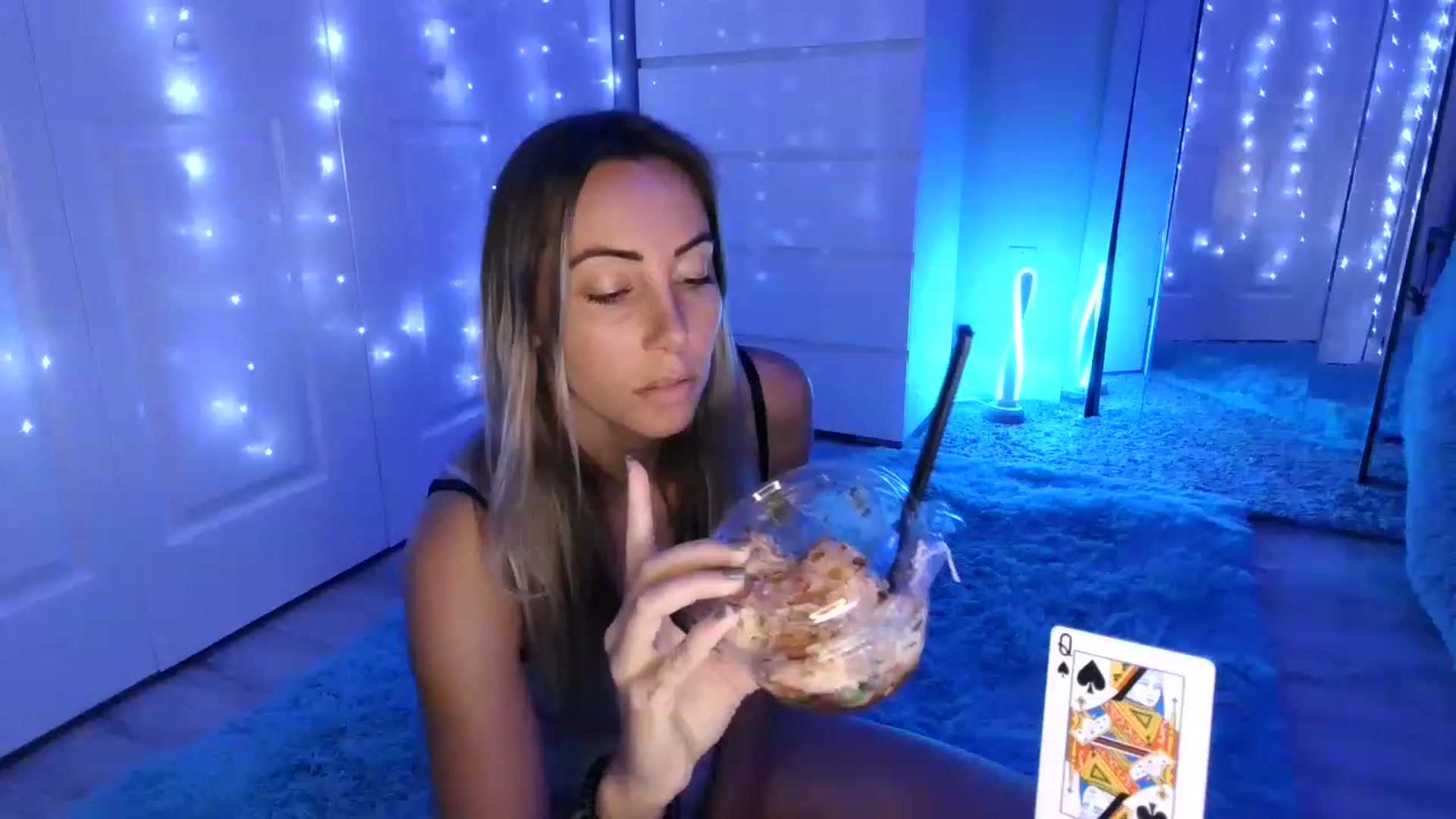 Gallery image thumbnail from Littlemissk1's myfreecams stream on, 03/03/2023, 02:03 image 2 of 20
