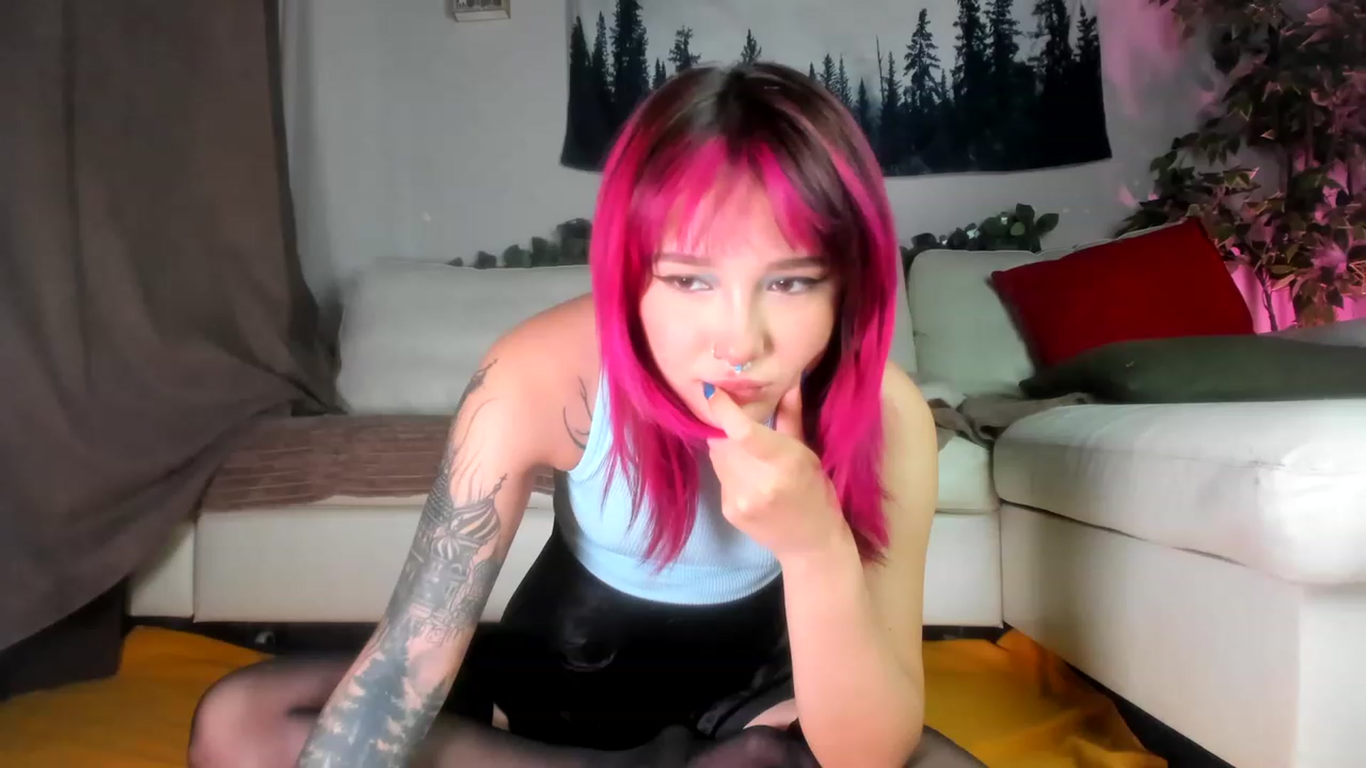 Gallery image thumbnail from Littlewetgirl's myfreecams stream on, 05/15/2023, 11:39 image 2 of 20