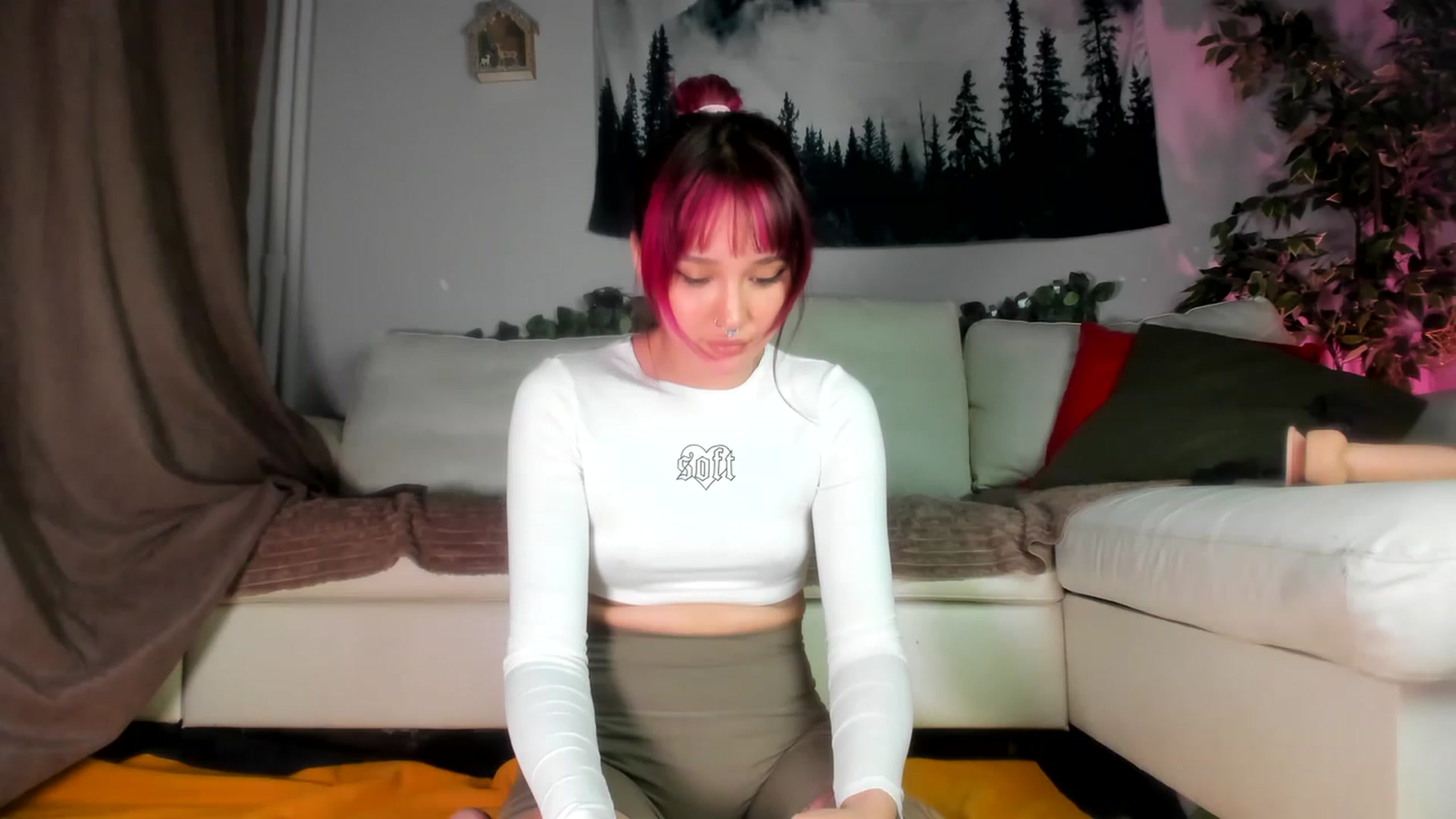 Gallery image thumbnail from Littlewetgirl's myfreecams stream on, 05/18/2023, 16:08 image 5 of 20