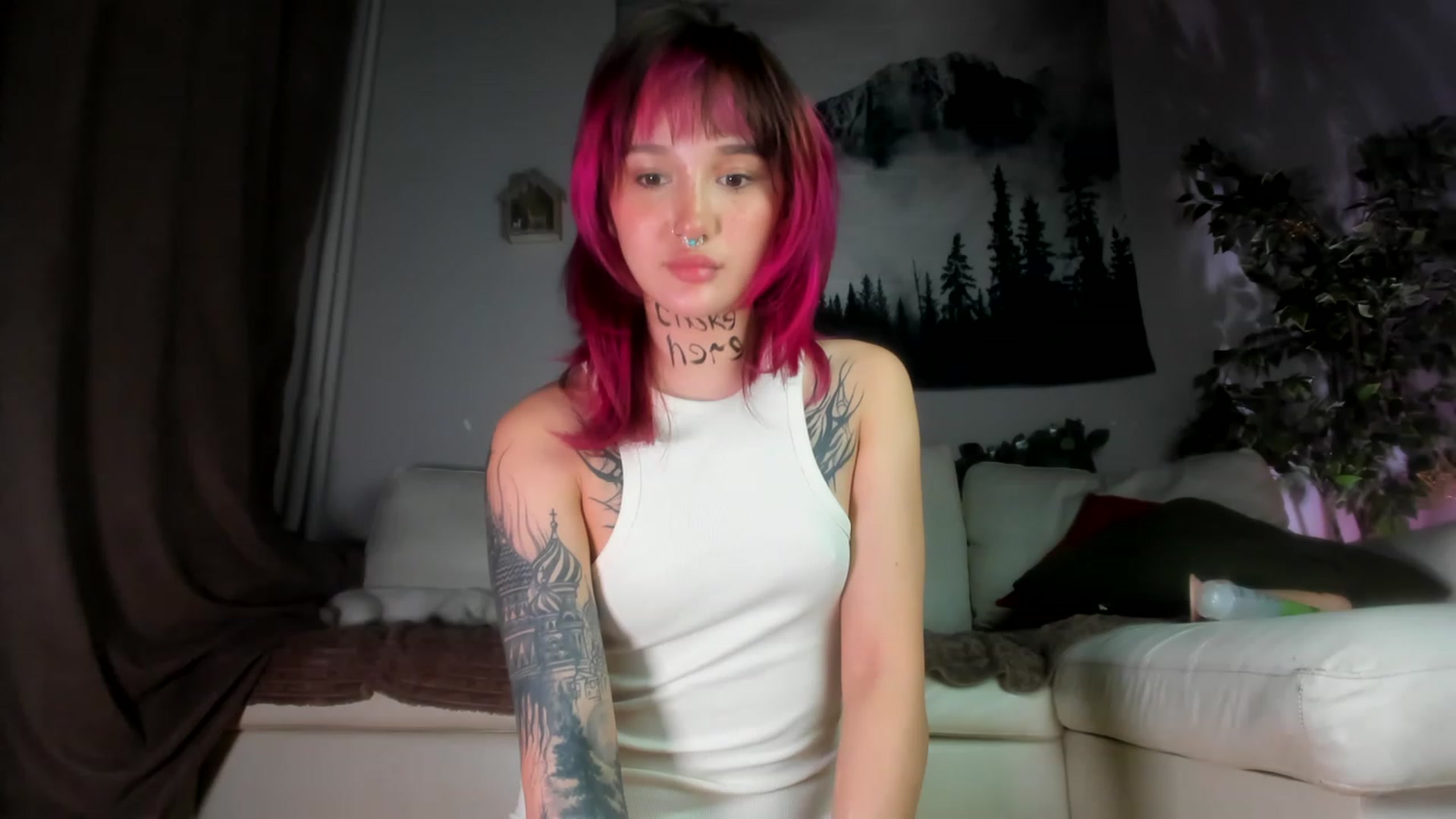 Gallery image thumbnail from Littlewetgirl's myfreecams stream on, 05/20/2023, 15:56 image 4 of 20