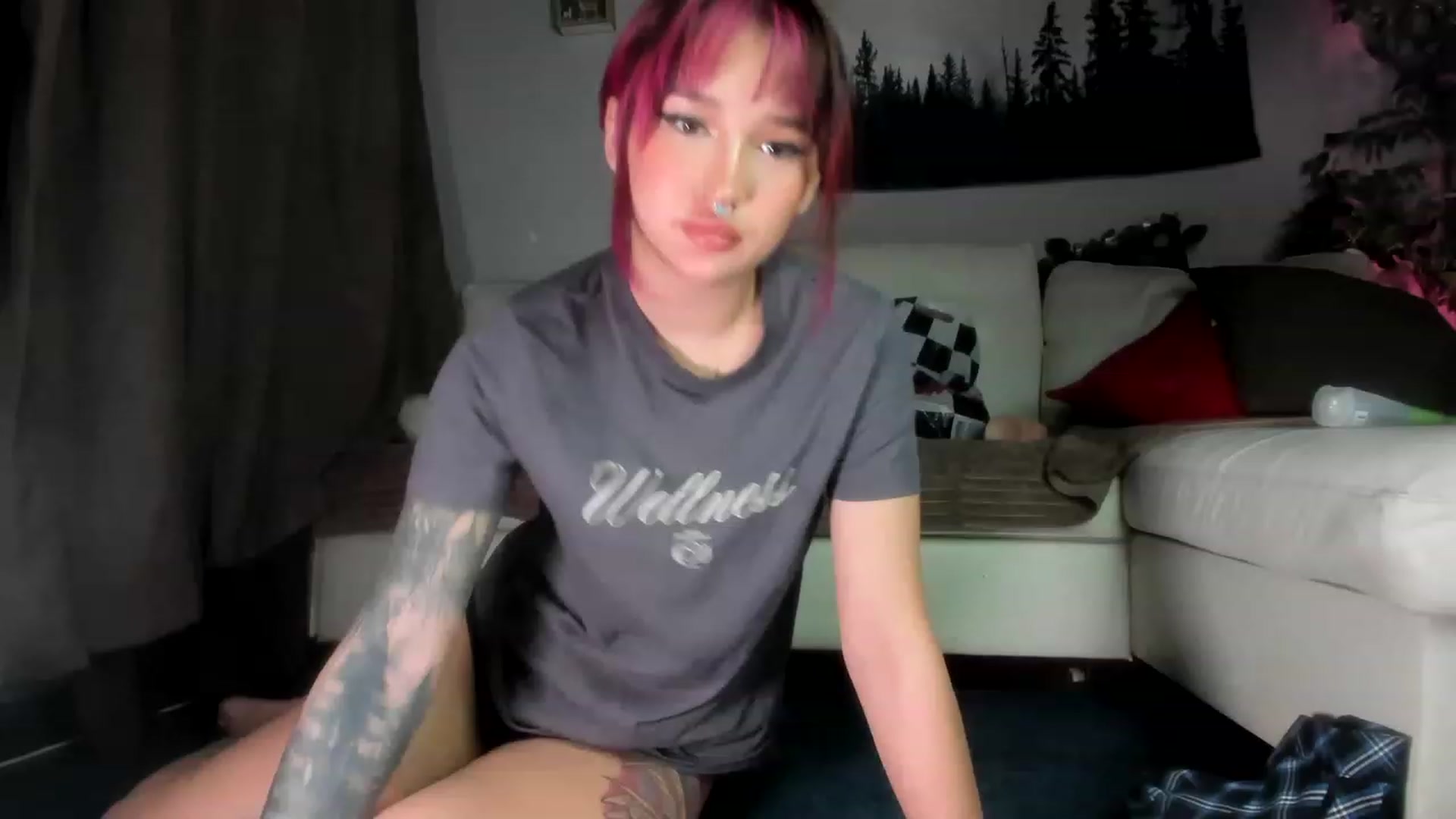 Gallery image thumbnail from Littlewetgirl's myfreecams stream on, 05/24/2023, 15:40 image 19 of 20