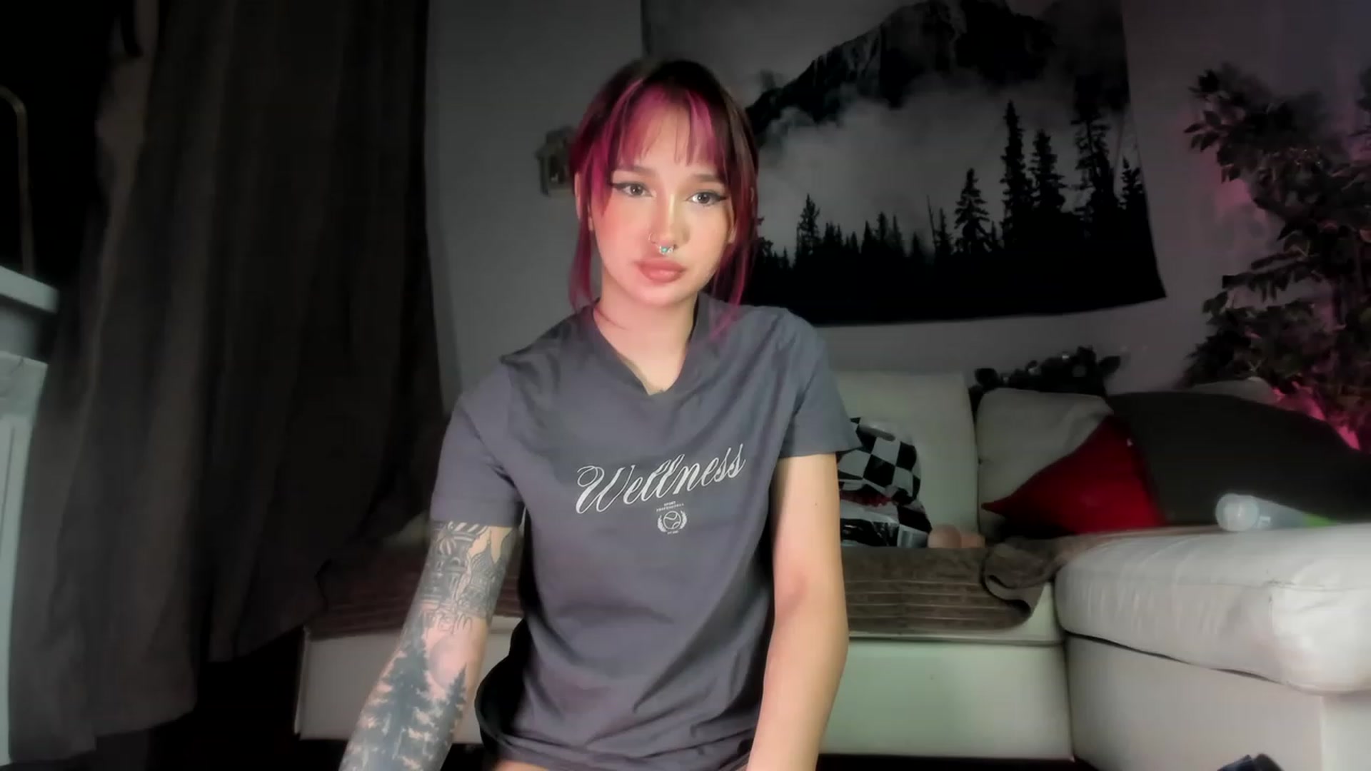Gallery image thumbnail from Littlewetgirl's myfreecams stream on, 05/24/2023, 15:40 image 2 of 20