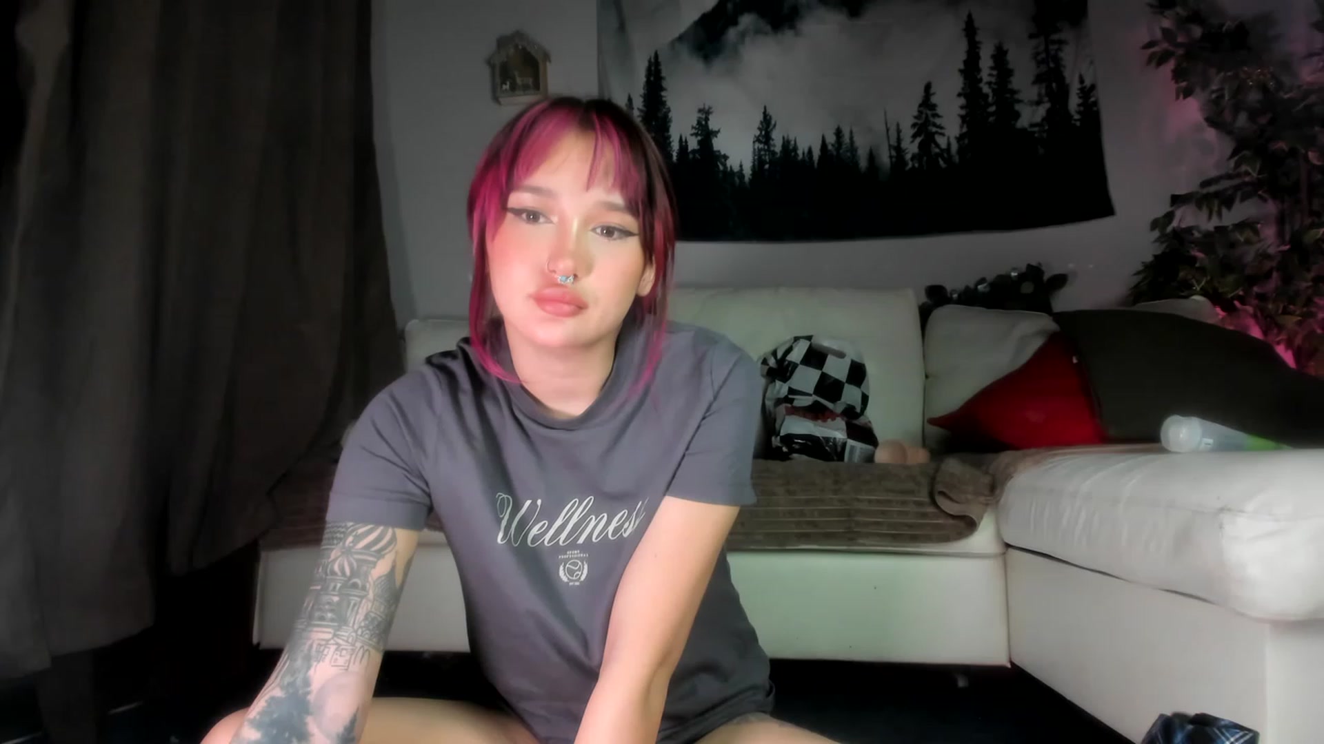 Gallery image thumbnail from Littlewetgirl's myfreecams stream on, 05/24/2023, 16:01 image 2 of 20