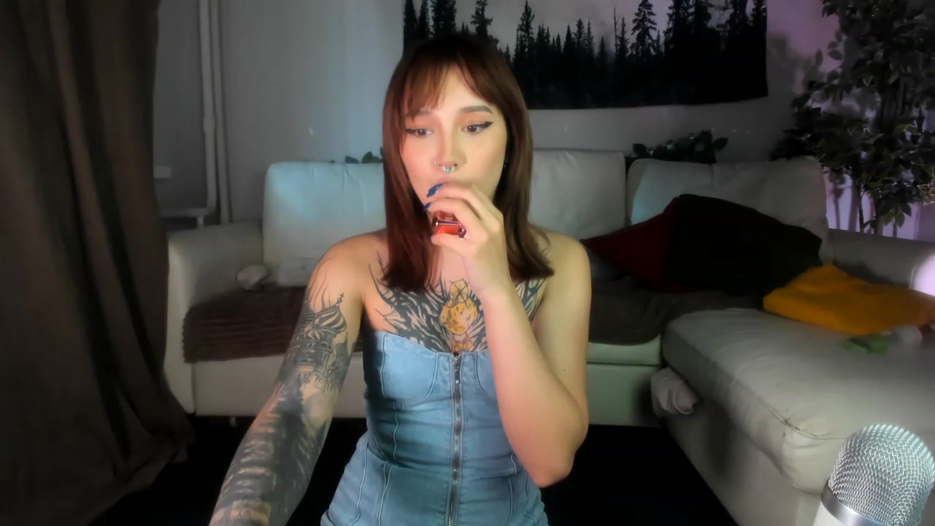 Gallery image thumbnail from Littlewetgirl's myfreecams stream on, 06/02/2023, 12:20 image 15 of 20