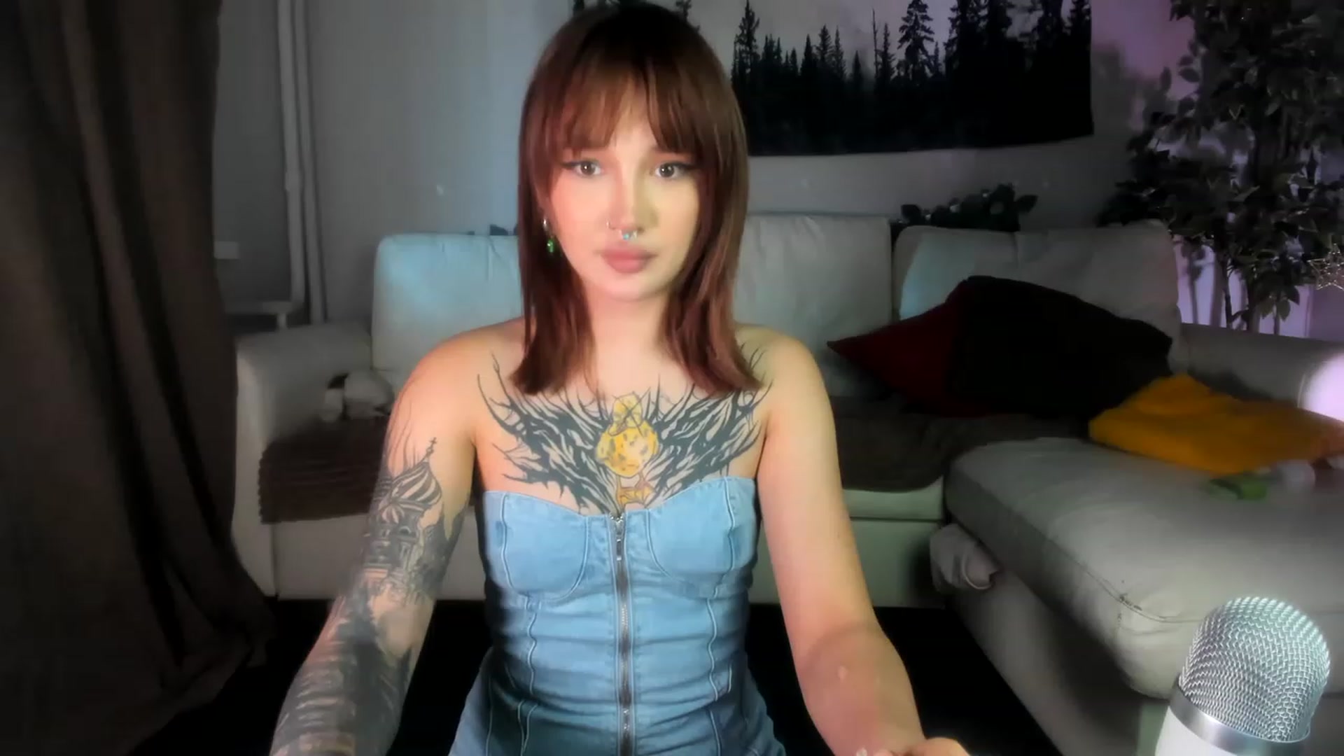 Gallery image thumbnail from Littlewetgirl's myfreecams stream on, 06/02/2023, 12:20 image 7 of 20