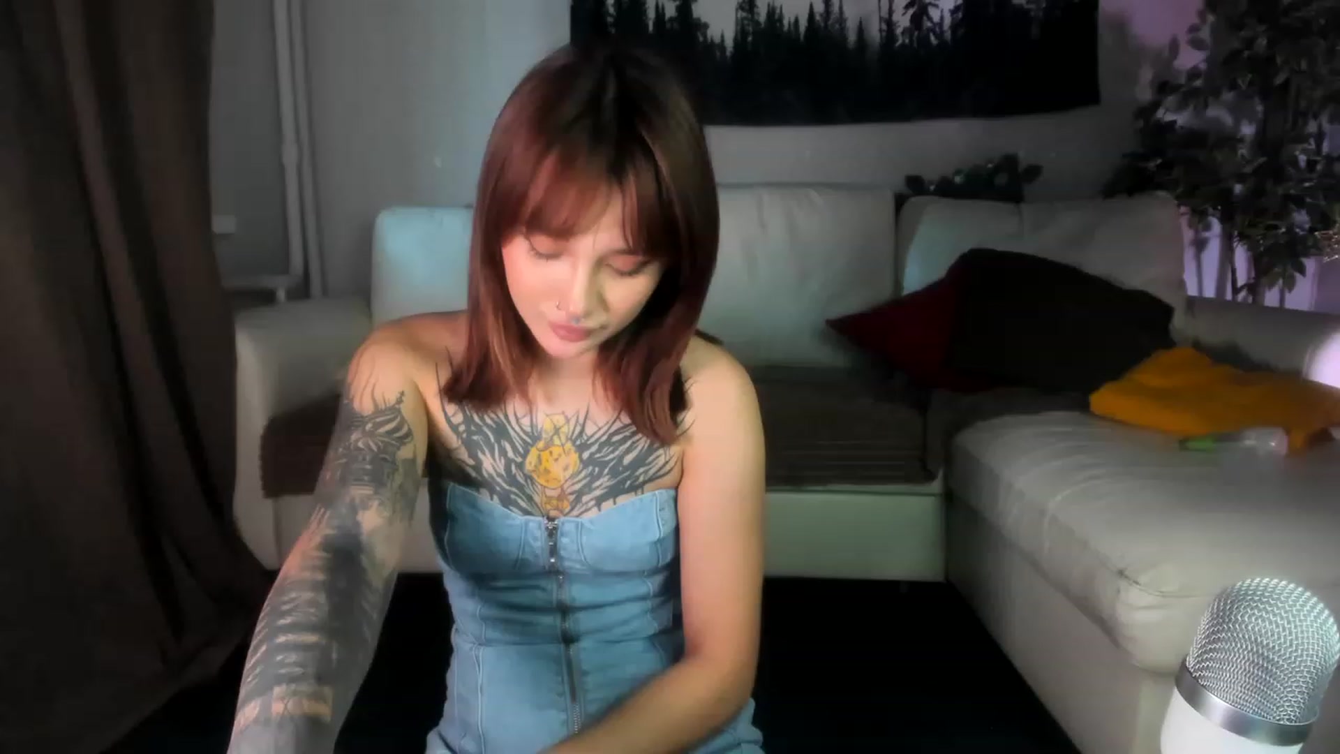Gallery image thumbnail from Littlewetgirl's myfreecams stream on, 06/02/2023, 12:45 image 10 of 20