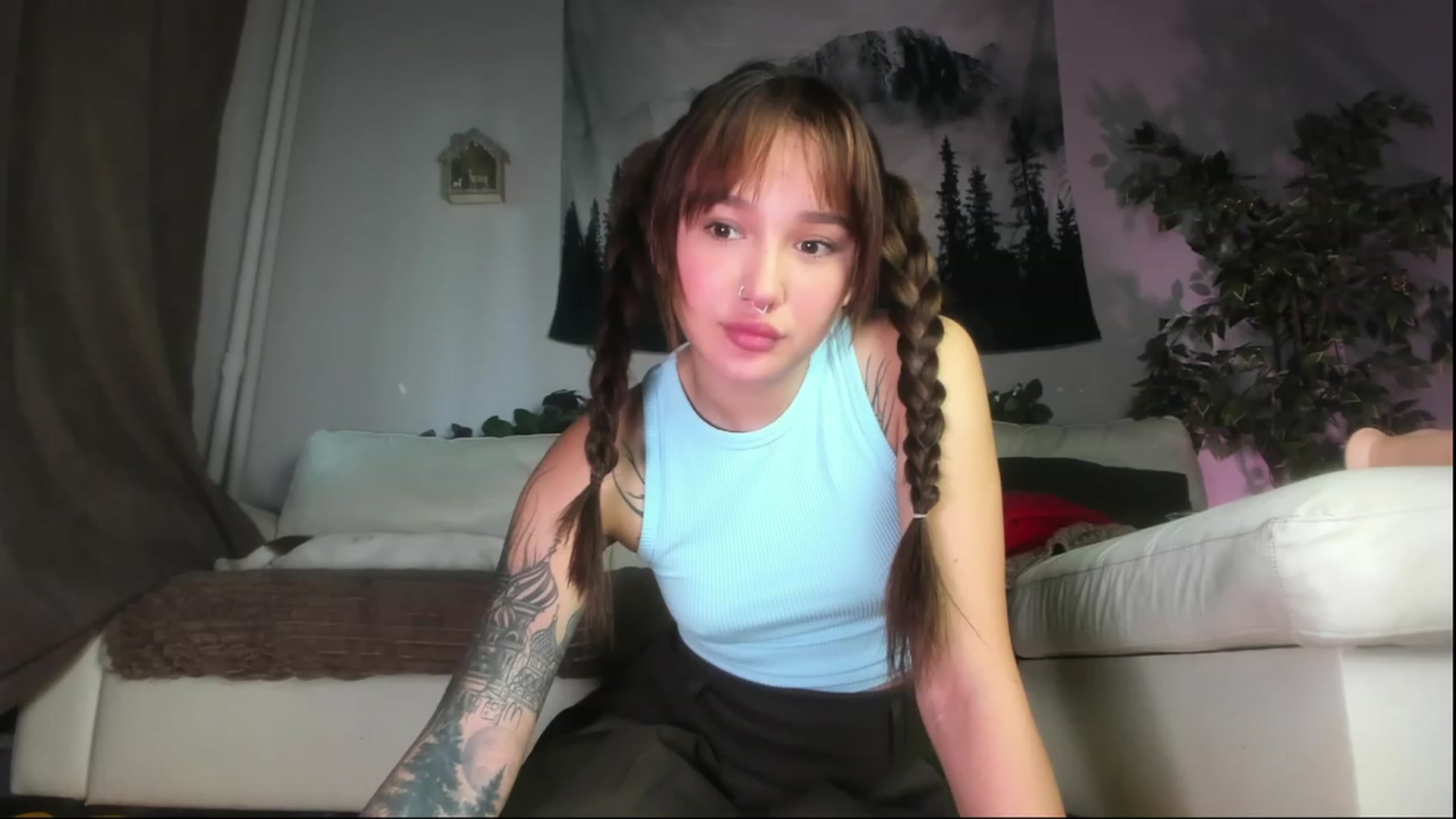 Gallery image thumbnail from Littlewetgirl's myfreecams stream on, 06/18/2023, 12:26 image 18 of 20