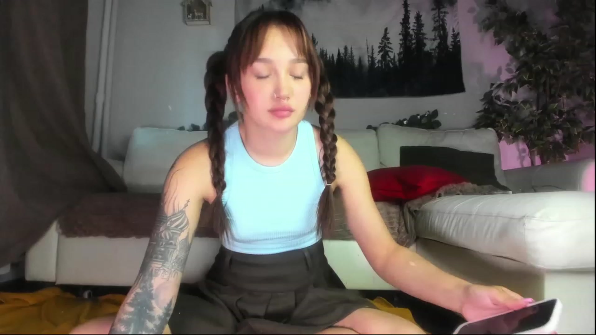 Gallery image thumbnail from Littlewetgirl's myfreecams stream on, 06/18/2023, 12:50 image 16 of 20