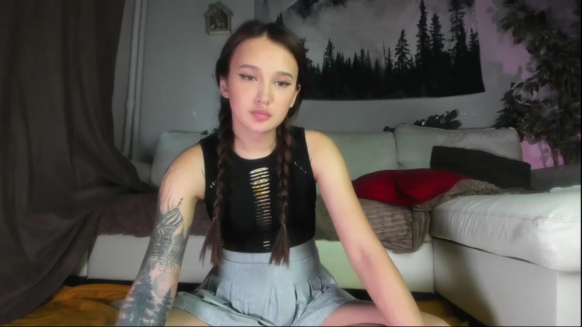 Gallery image thumbnail from Littlewetgirl's myfreecams stream on, 06/20/2023, 14:09 image 2 of 20