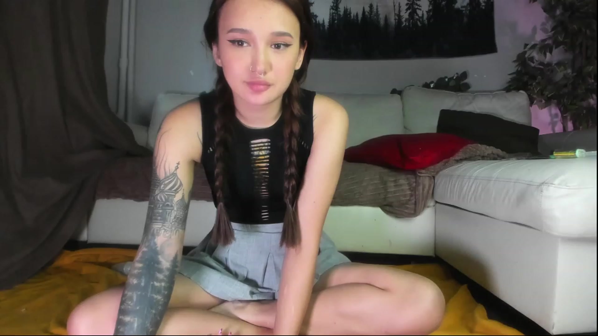 Gallery image thumbnail from Littlewetgirl's myfreecams stream on, 06/20/2023, 14:09 image 4 of 20