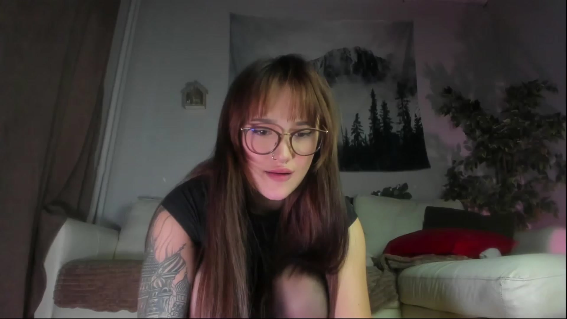 Gallery image thumbnail from Littlewetgirl's myfreecams stream on, 06/25/2023, 06:10 image 2 of 20