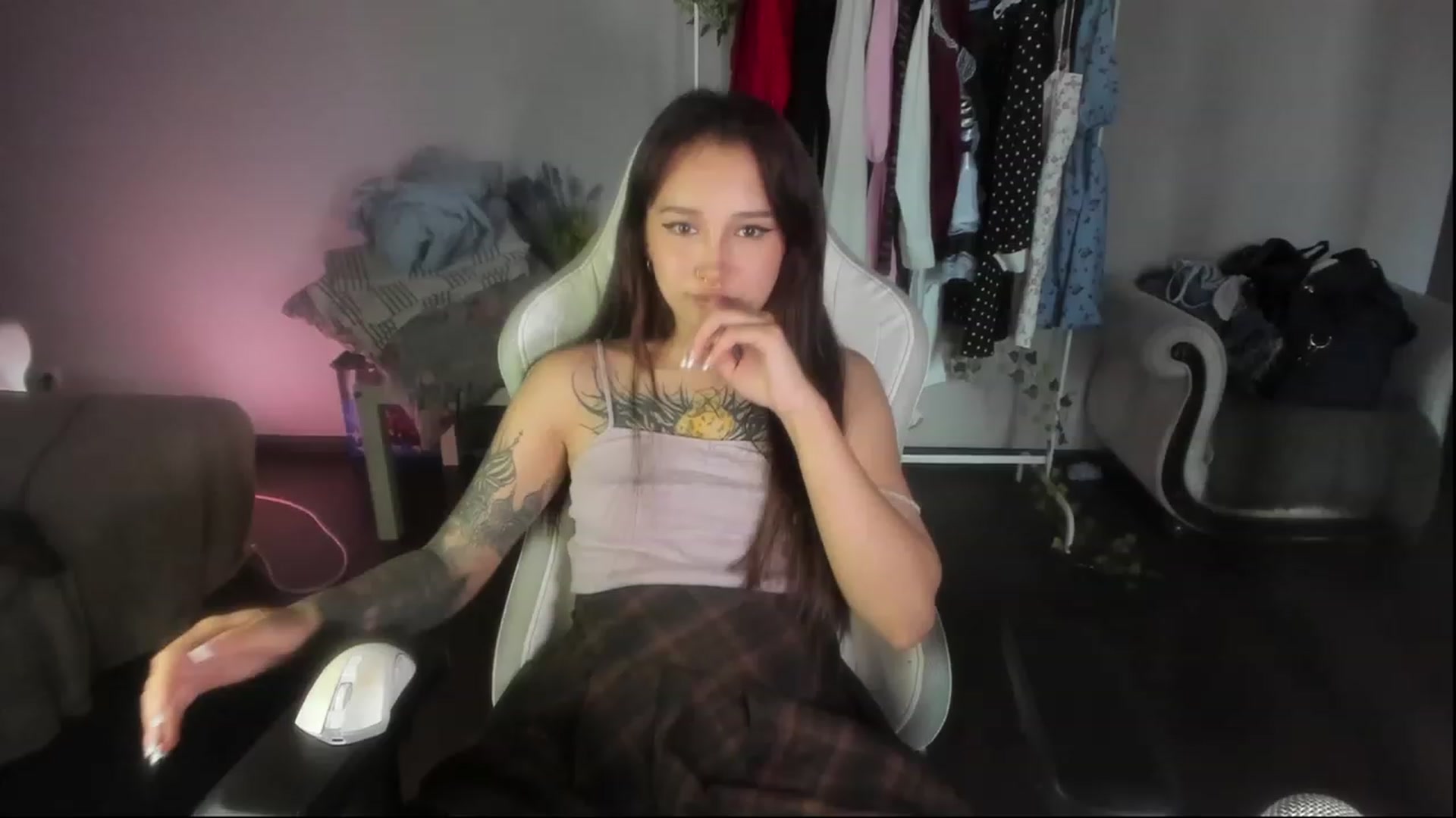 Gallery image thumbnail from Littlewetgirl's myfreecams stream on, 07/06/2023, 07:30 image 11 of 20