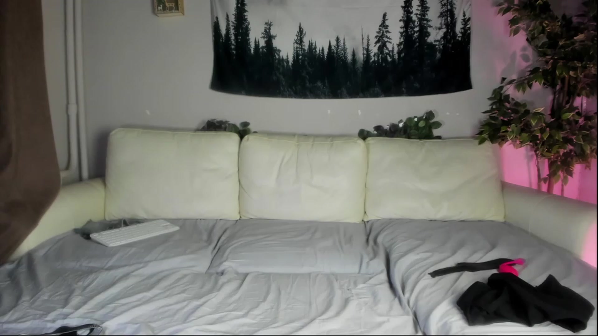 Gallery image thumbnail from Littlewetgirl's myfreecams stream on, 07/17/2023, 16:24 image 14 of 20