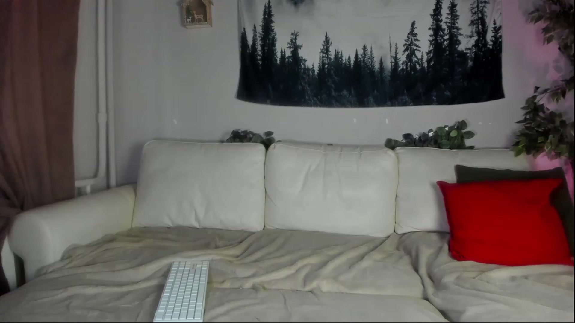 Gallery image thumbnail from Littlewetgirl's myfreecams stream on, 07/26/2023, 11:44 image 7 of 20