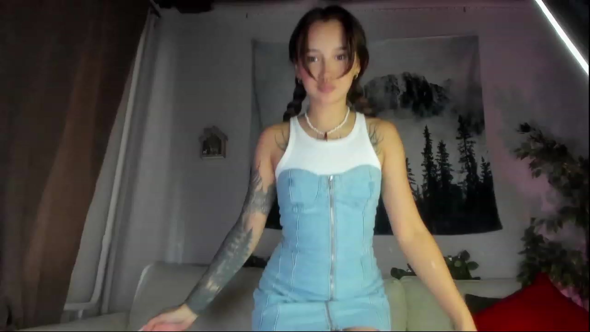 Gallery image thumbnail from Littlewetgirl's myfreecams stream on, 07/27/2023, 04:30 image 9 of 20