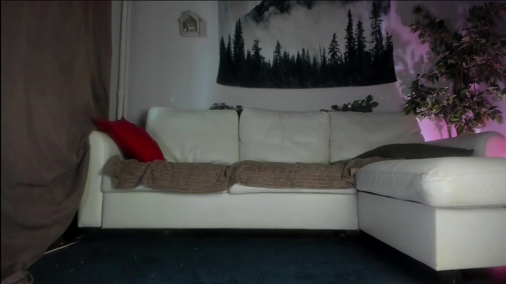 Gallery image thumbnail from Littlewetgirl's myfreecams stream on, 08/04/2023, 03:43 image 1 of 20