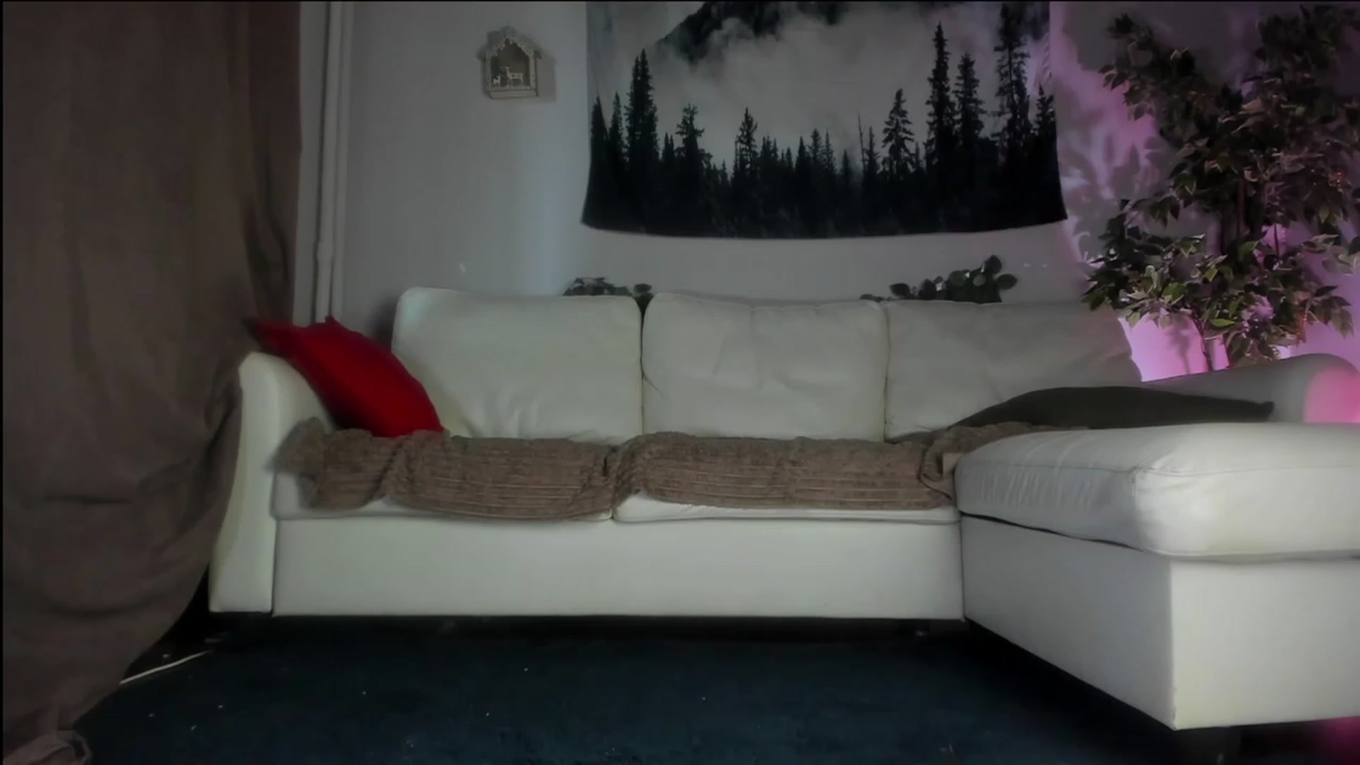 Gallery image thumbnail from Littlewetgirl's myfreecams stream on, 08/04/2023, 03:43 image 2 of 20
