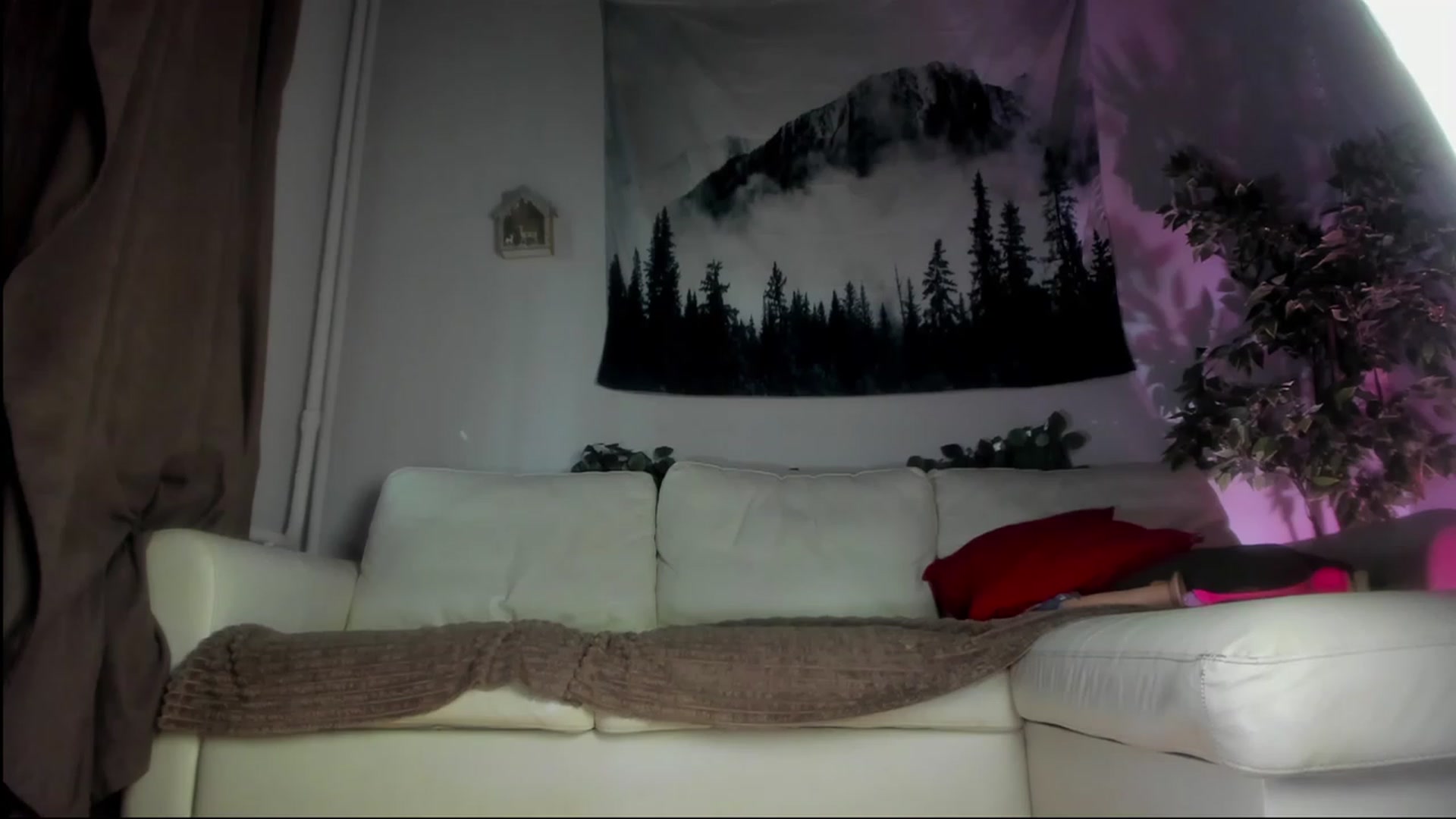 Gallery image thumbnail from Littlewetgirl's myfreecams stream on, 08/12/2023, 07:35 image 6 of 20