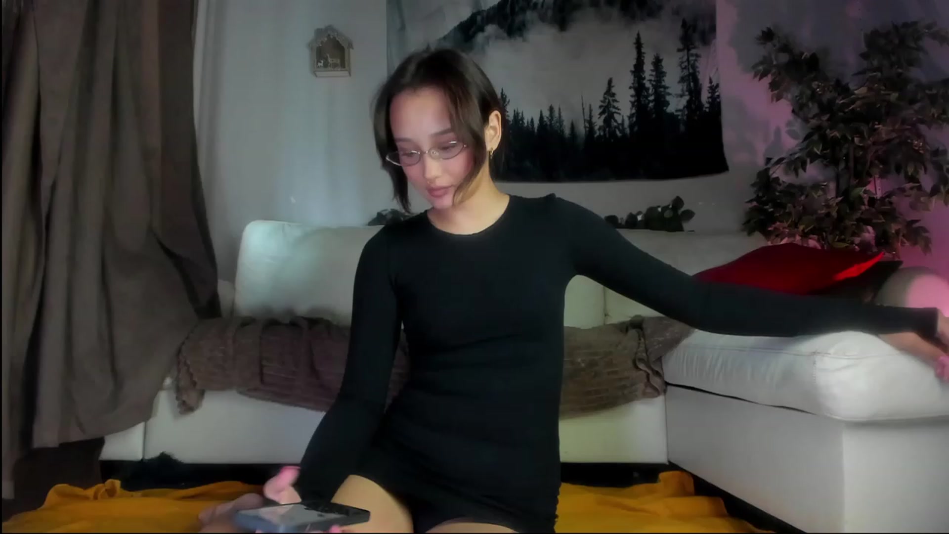 Gallery image thumbnail from Littlewetgirl's myfreecams stream on, 08/17/2023, 05:44 image 9 of 20