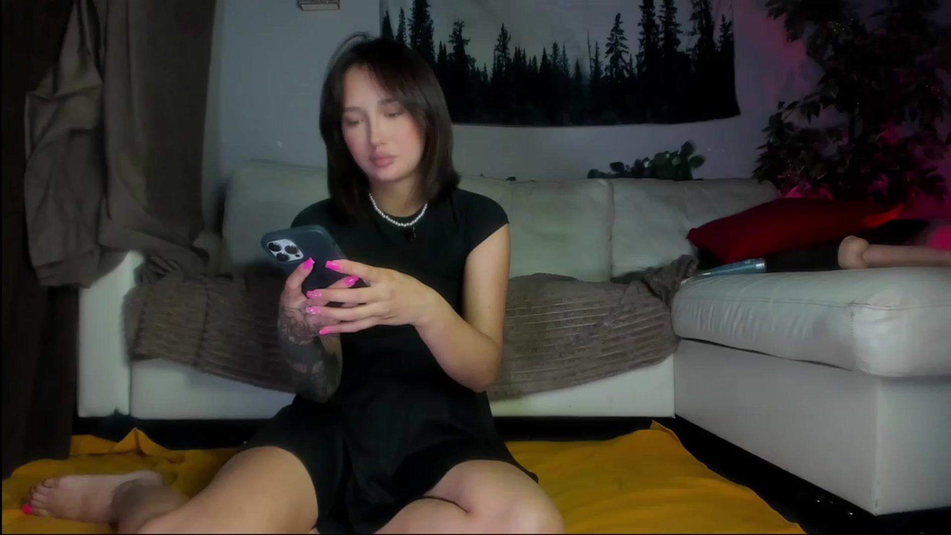 Gallery image thumbnail from Littlewetgirl's myfreecams stream on, 08/19/2023, 14:43 image 18 of 20
