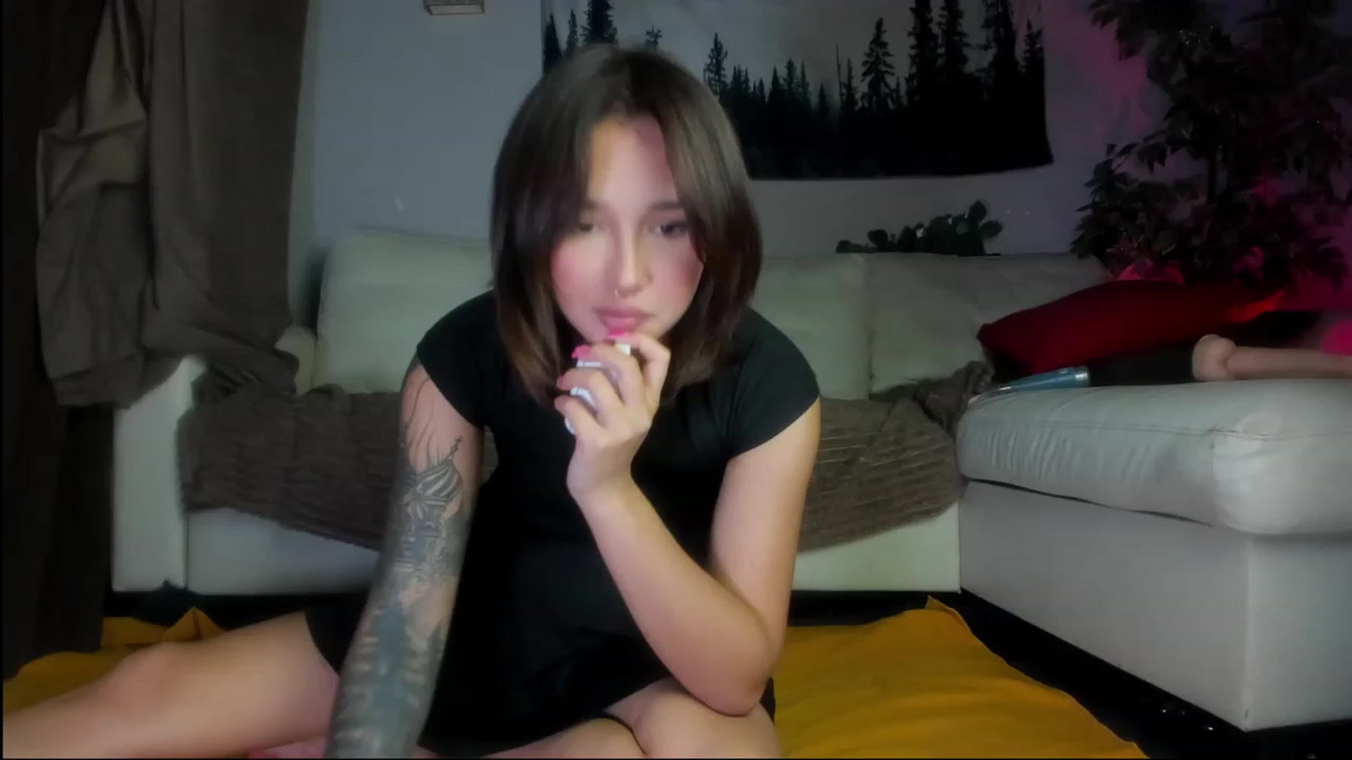 Gallery image thumbnail from Littlewetgirl's myfreecams stream on, 08/19/2023, 14:43 image 14 of 20
