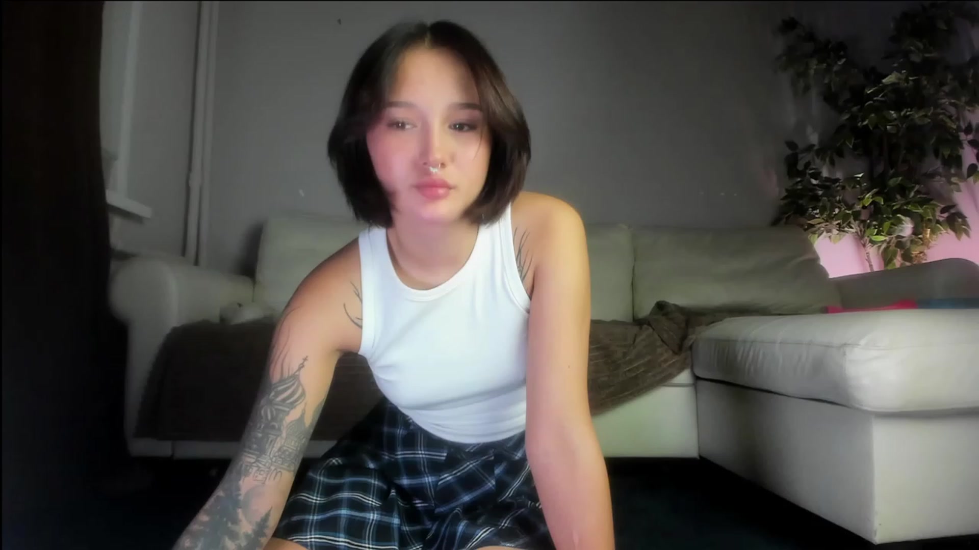 Gallery image thumbnail from Littlewetgirl's myfreecams stream on, 10/19/2023, 11:53 image 18 of 20