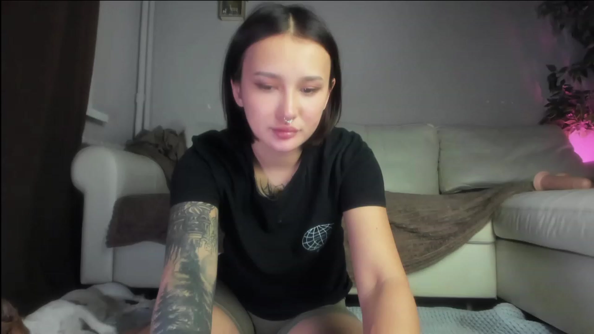 Gallery image thumbnail from Littlewetgirl's myfreecams stream on, 11/19/2023, 15:35 image 3 of 20