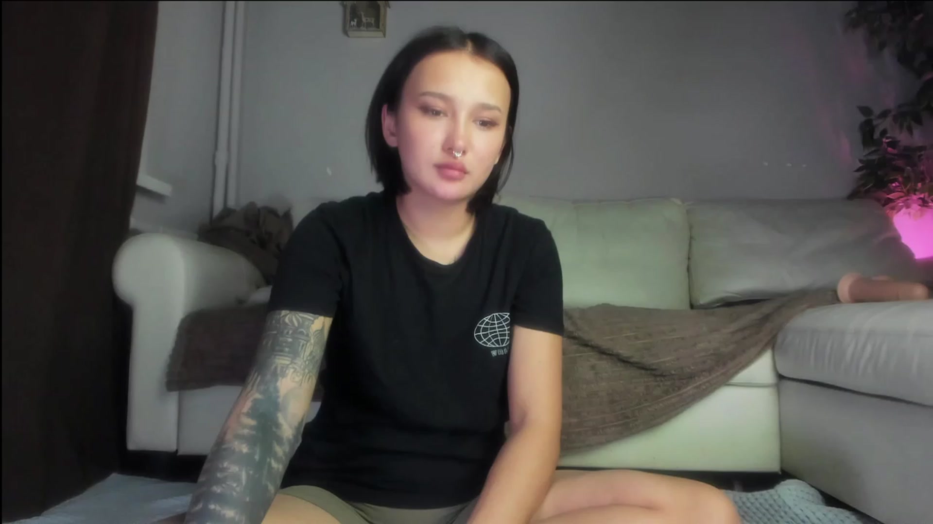 Gallery image thumbnail from Littlewetgirl's myfreecams stream on, 11/19/2023, 15:35 image 17 of 20