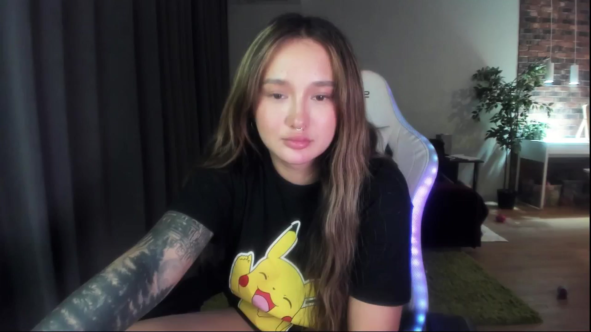 Gallery image thumbnail from Littlewetgirl's myfreecams stream on, 04/25/2024, 15:31 image 17 of 20