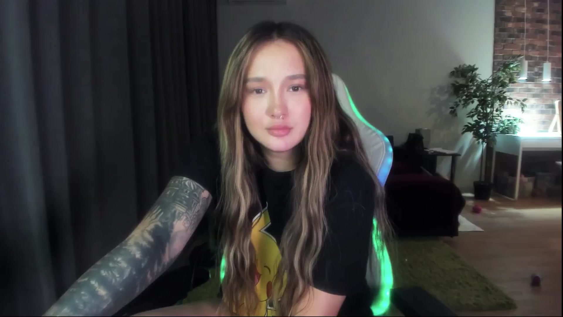 Gallery image thumbnail from Littlewetgirl's myfreecams stream on, 04/25/2024, 15:31 image 11 of 20