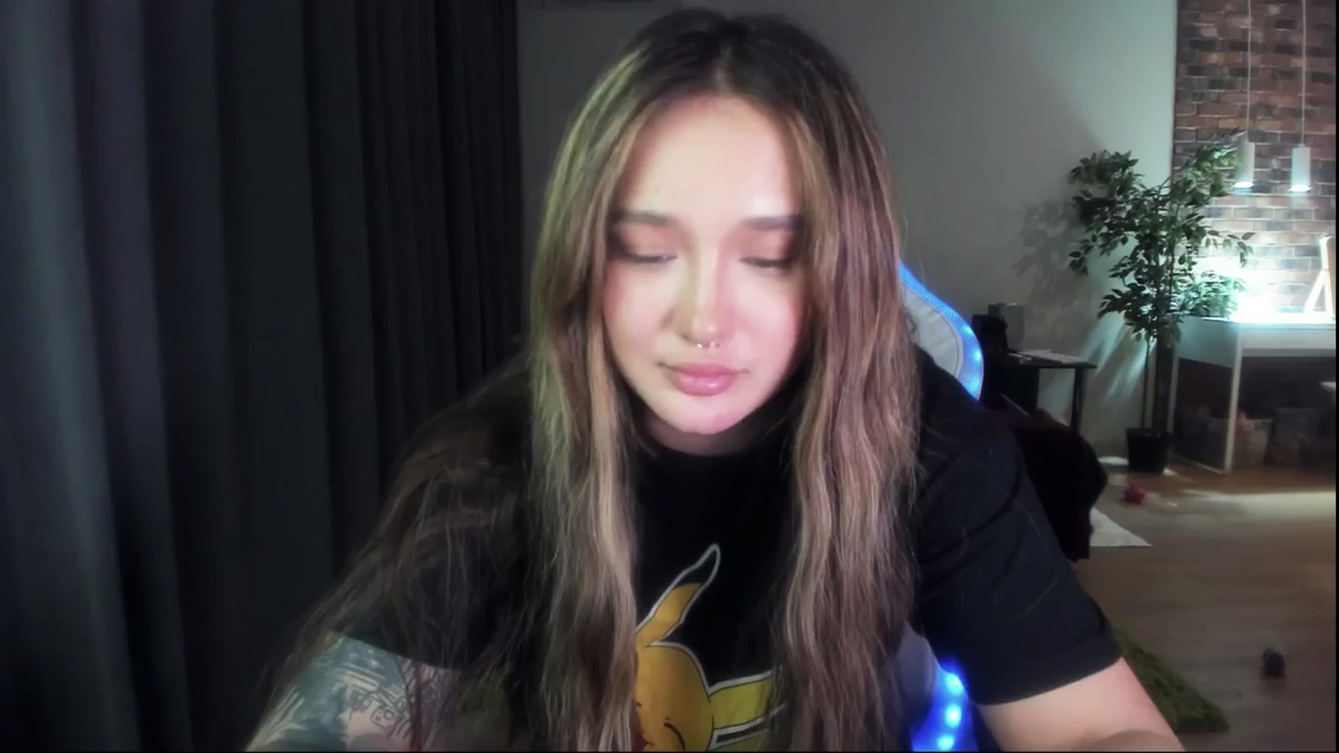 Gallery image thumbnail from Littlewetgirl's myfreecams stream on, 04/25/2024, 15:31 image 15 of 20