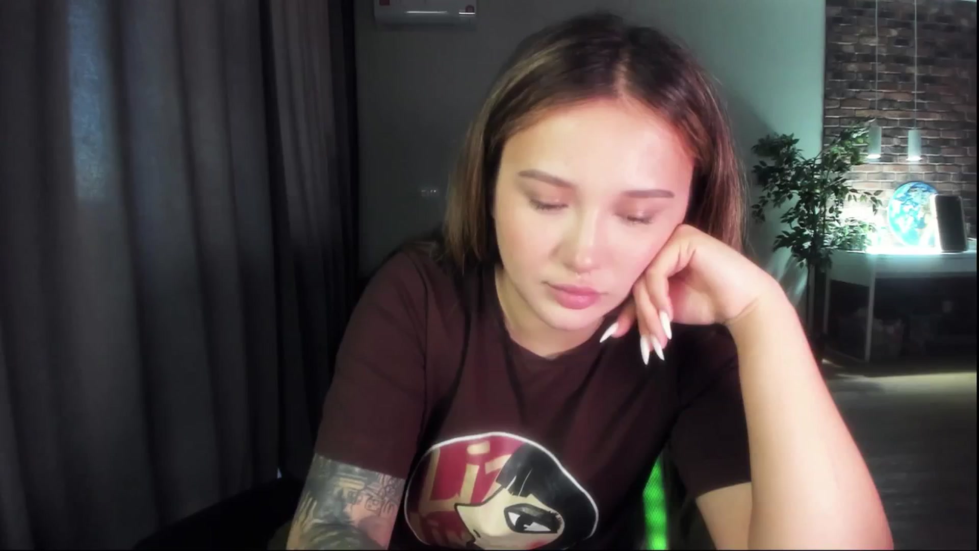 Gallery image thumbnail from Littlewetgirl's myfreecams stream on, 04/27/2024, 07:32 image 3 of 20