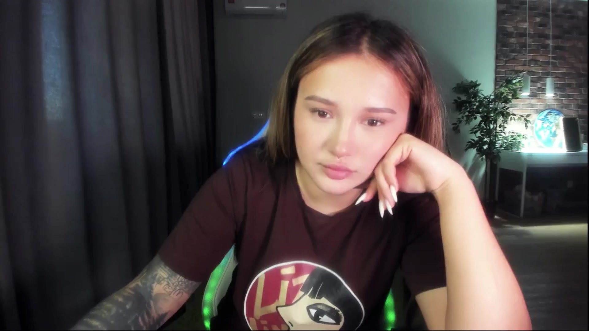 Gallery image thumbnail from Littlewetgirl's myfreecams stream on, 04/27/2024, 07:32 image 4 of 20