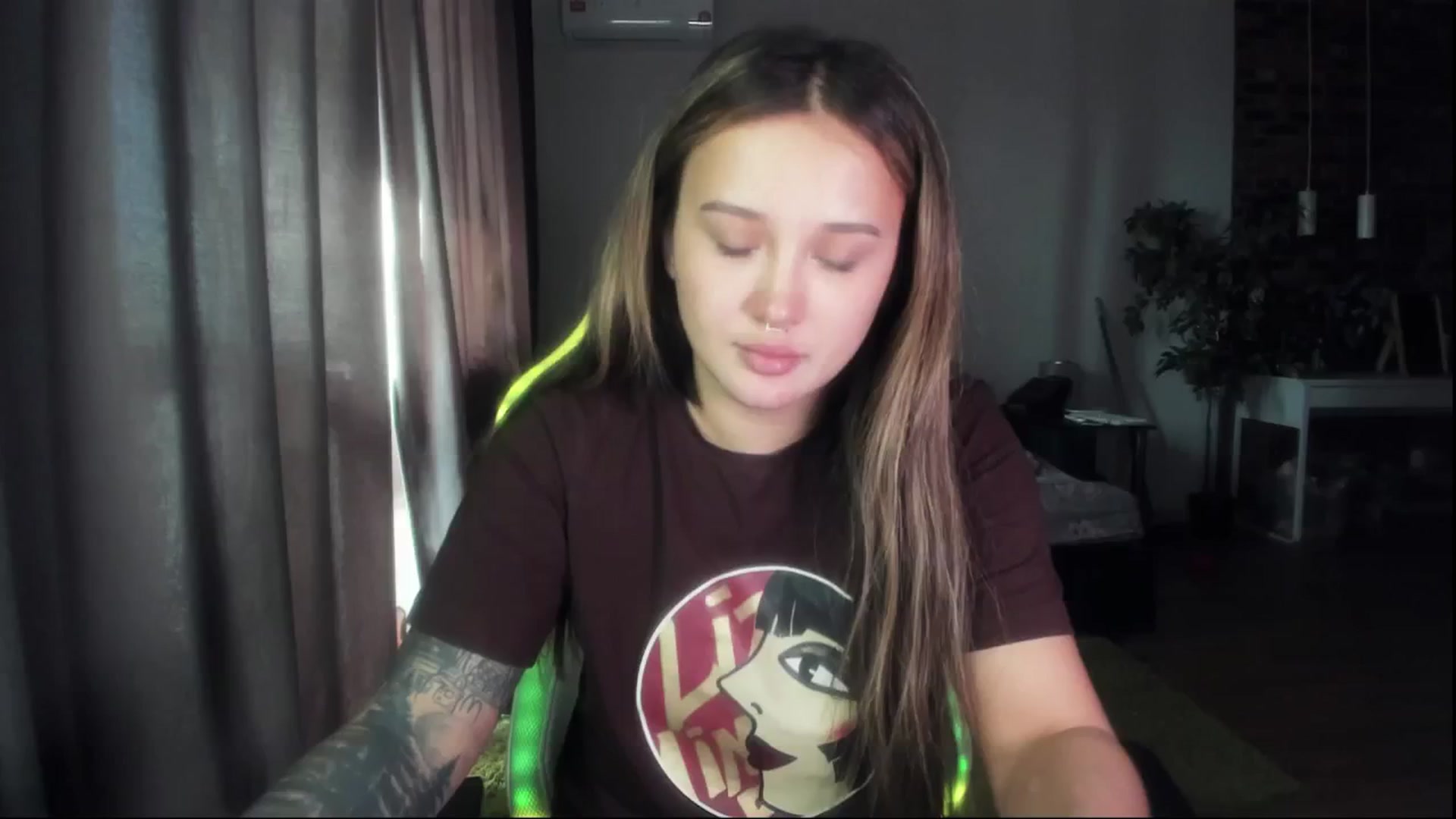 Gallery image thumbnail from Littlewetgirl's myfreecams stream on, 04/27/2024, 11:29 image 2 of 20