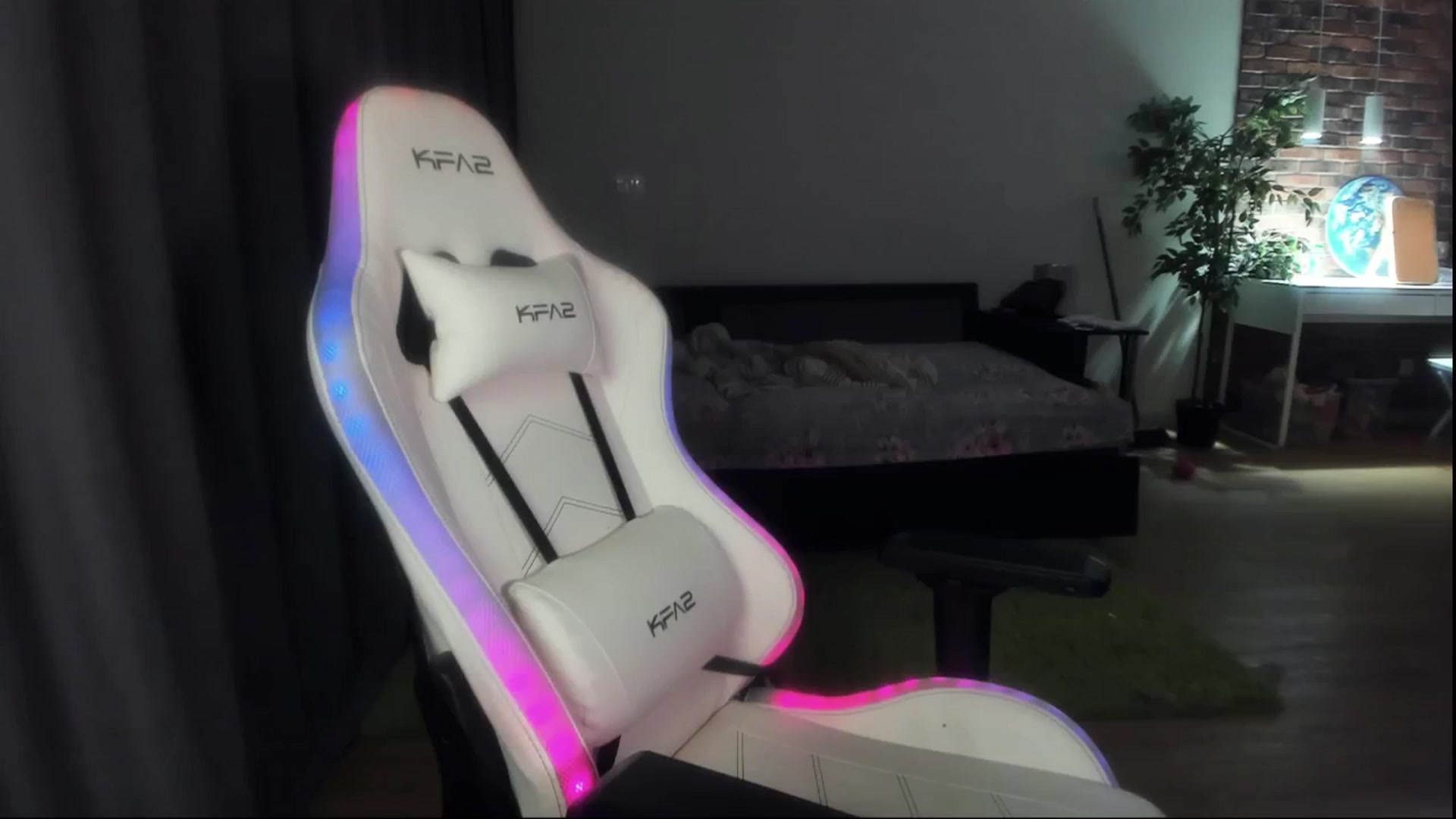 Gallery image thumbnail from Littlewetgirl's myfreecams stream on, 04/27/2024, 15:31 image 14 of 20
