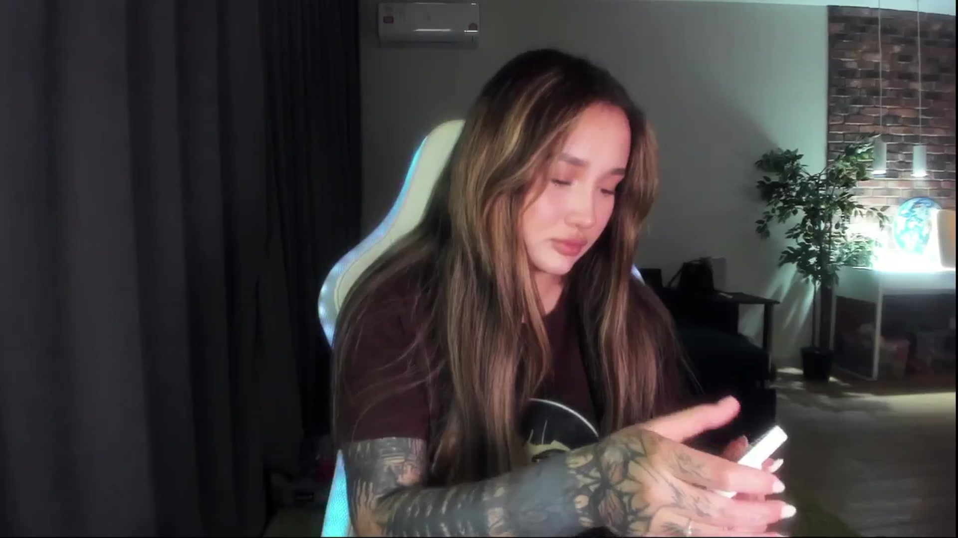 Gallery image thumbnail from Littlewetgirl's myfreecams stream on, 04/28/2024, 15:32 image 9 of 20
