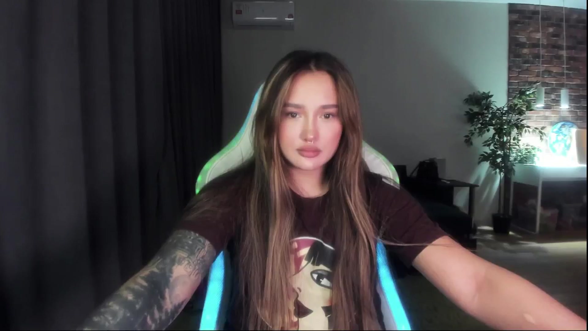 Gallery image thumbnail from Littlewetgirl's myfreecams stream on, 04/28/2024, 15:32 image 2 of 20