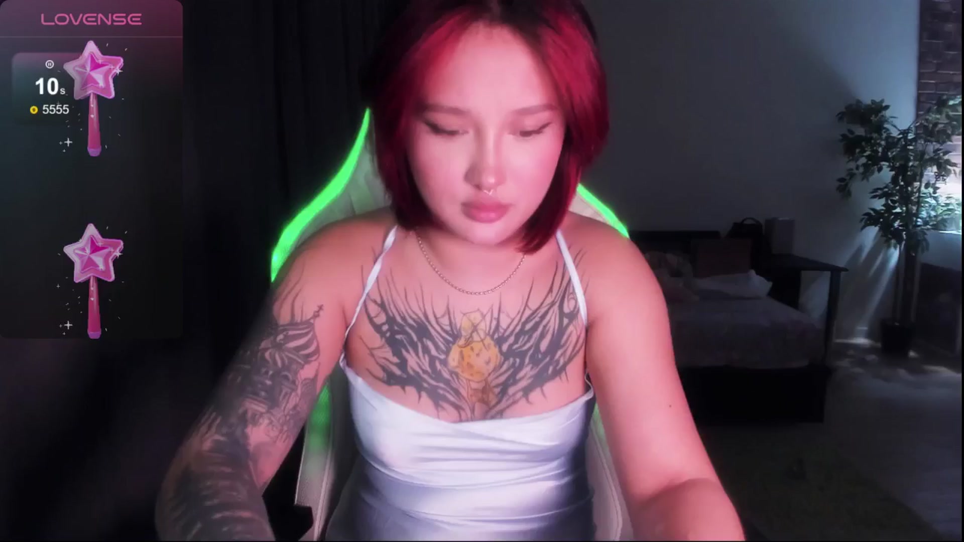 Gallery image thumbnail from Littlewetgirl's myfreecams stream on, 05/06/2024, 14:12 image 2 of 20