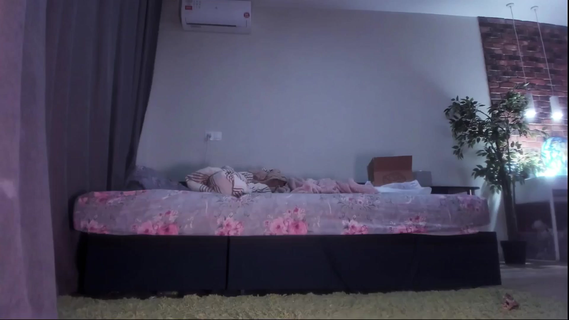 Gallery image thumbnail from Littlewetgirl's myfreecams stream on, 05/06/2024, 14:55 image 5 of 20