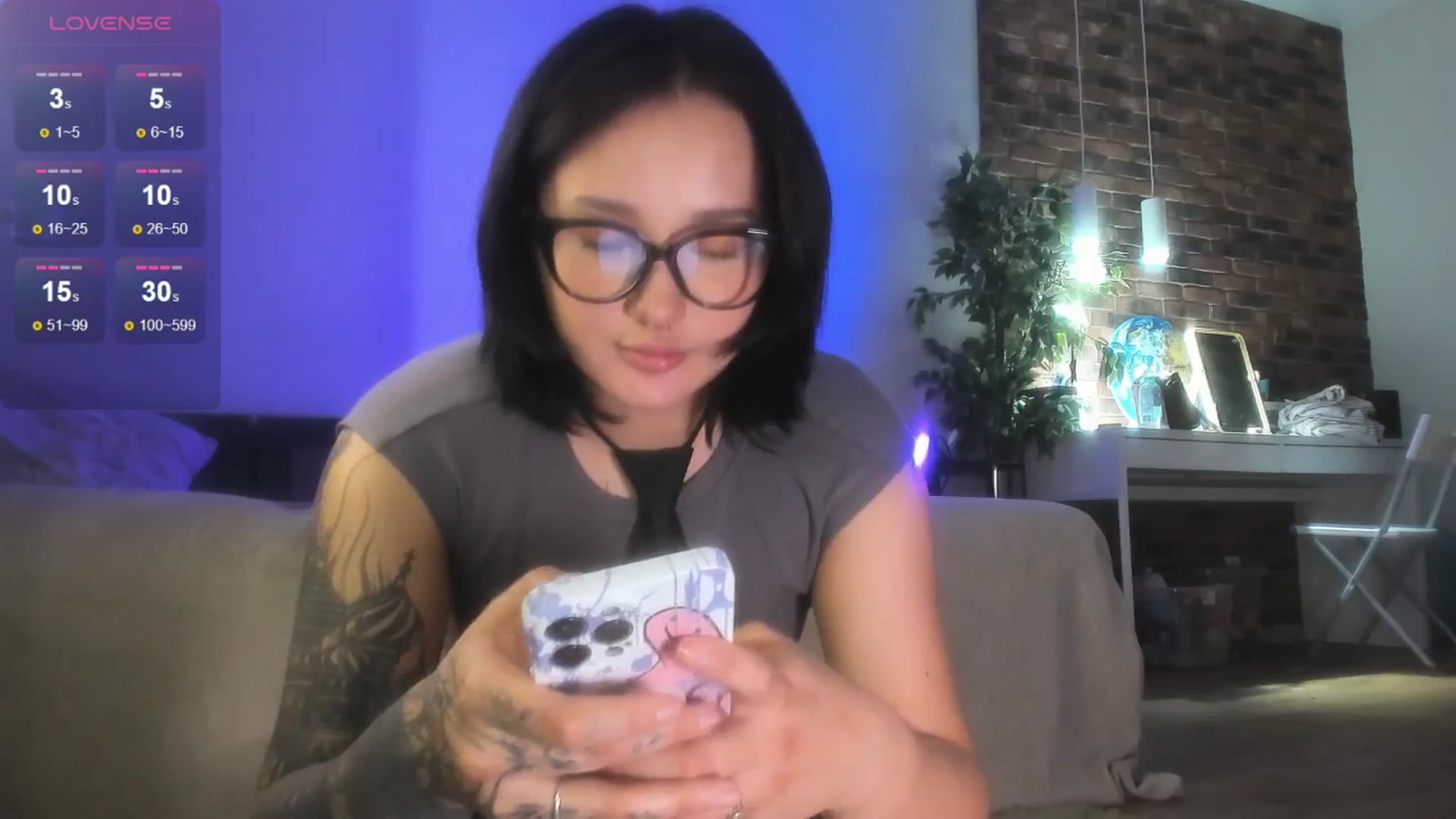 Gallery image thumbnail from Littlewetgirl's myfreecams stream on, 06/19/2024, 10:42 image 16 of 20