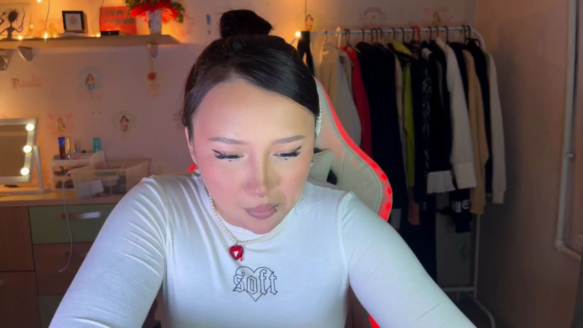 Gallery image thumbnail from Littlewetgirl's myfreecams stream on, 09/27/2024, 12:14 image 6 of 20