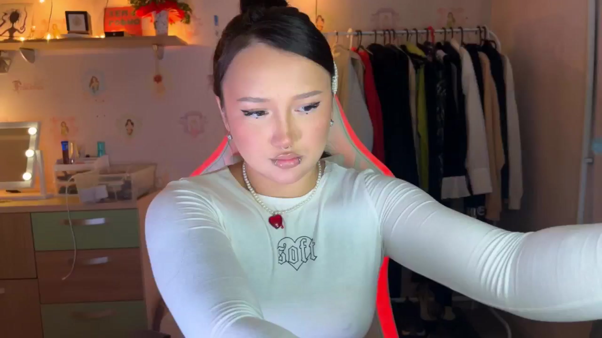 Gallery image thumbnail from Littlewetgirl's myfreecams stream on, 09/27/2024, 12:14 image 2 of 20