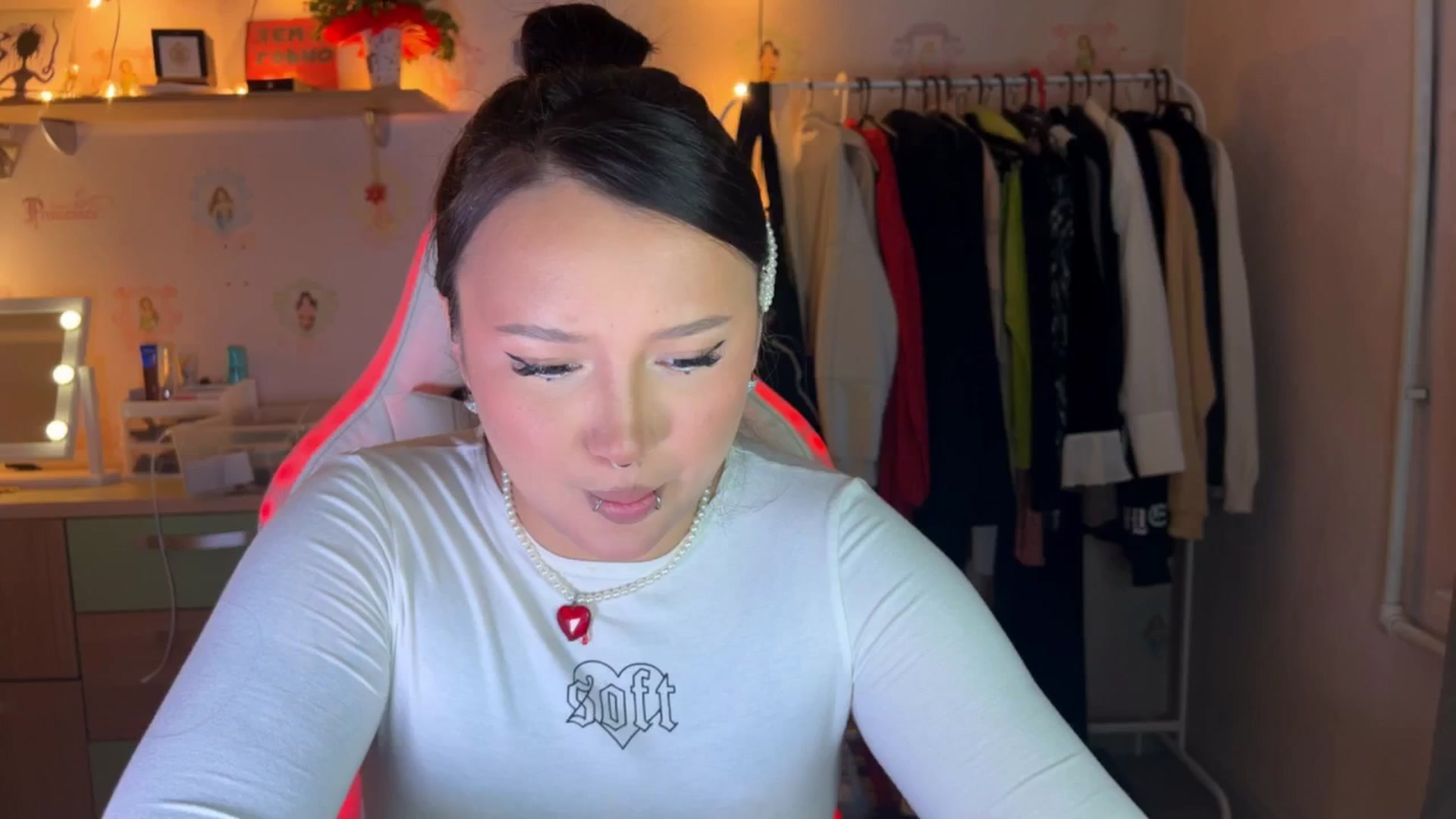 Gallery image thumbnail from Littlewetgirl's myfreecams stream on, 09/27/2024, 12:14 image 9 of 20