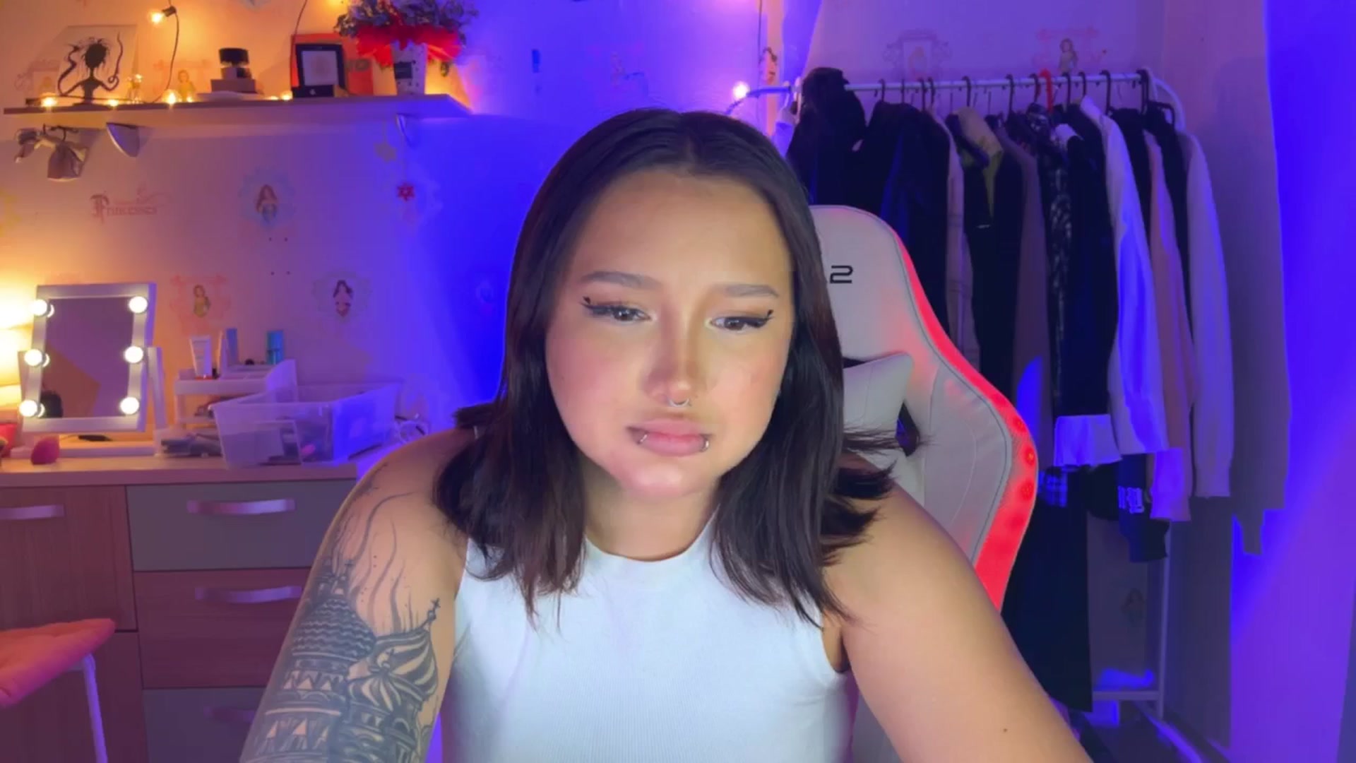 Gallery image thumbnail from Littlewetgirl's myfreecams stream on, 10/01/2024, 14:44 image 2 of 20