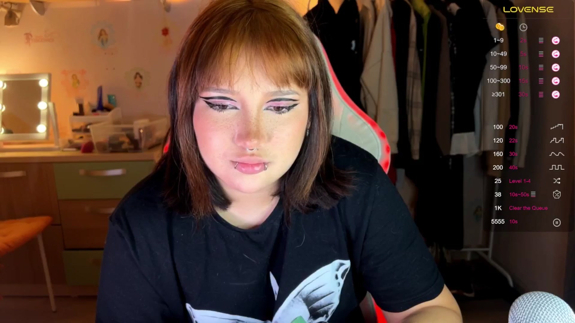 Gallery image thumbnail from Littlewetgirl's myfreecams stream on, 10/17/2024, 12:21 image 16 of 20