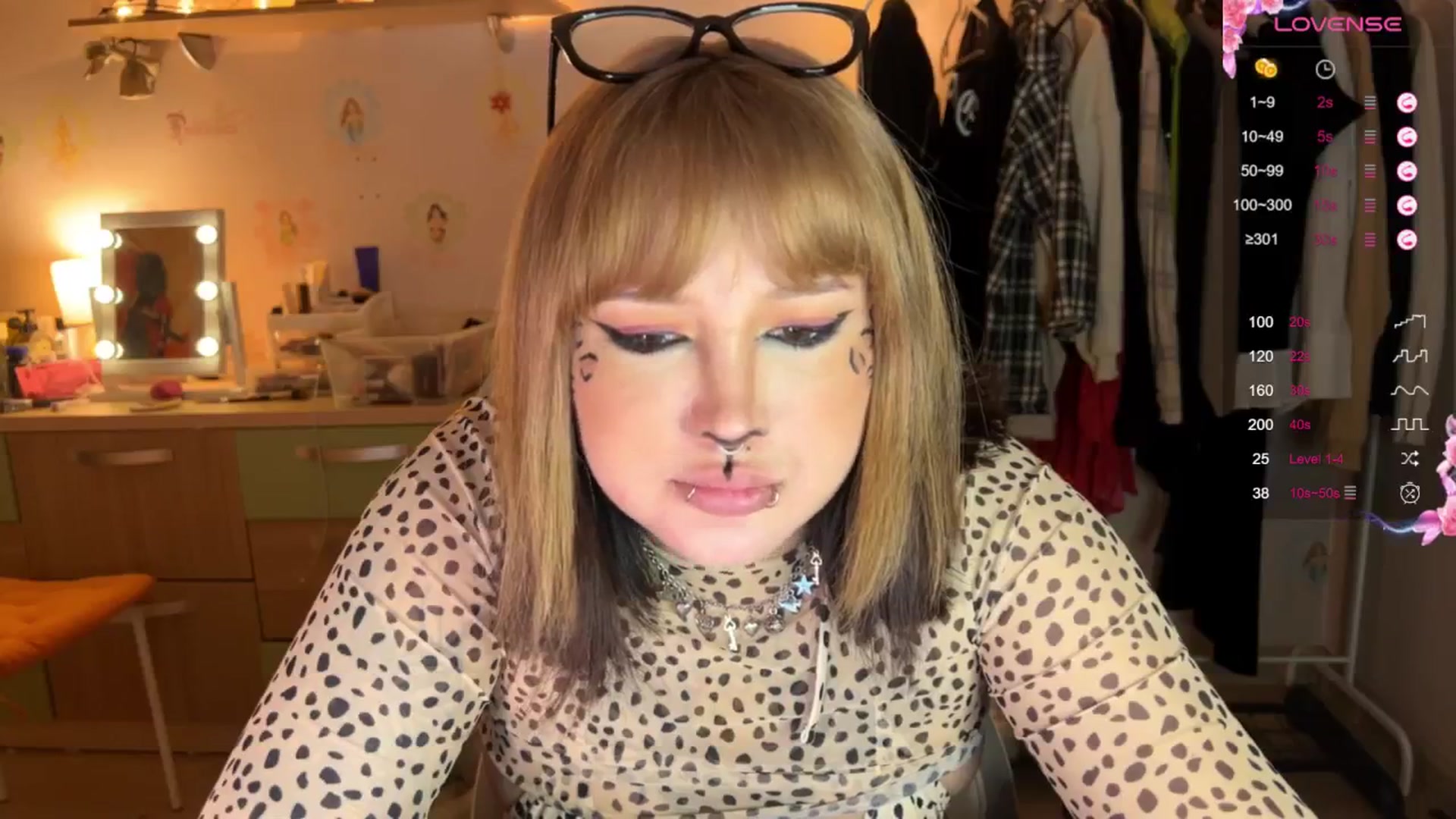 Gallery image thumbnail from Littlewetgirl's myfreecams stream on, 10/30/2024, 11:48 image 18 of 20